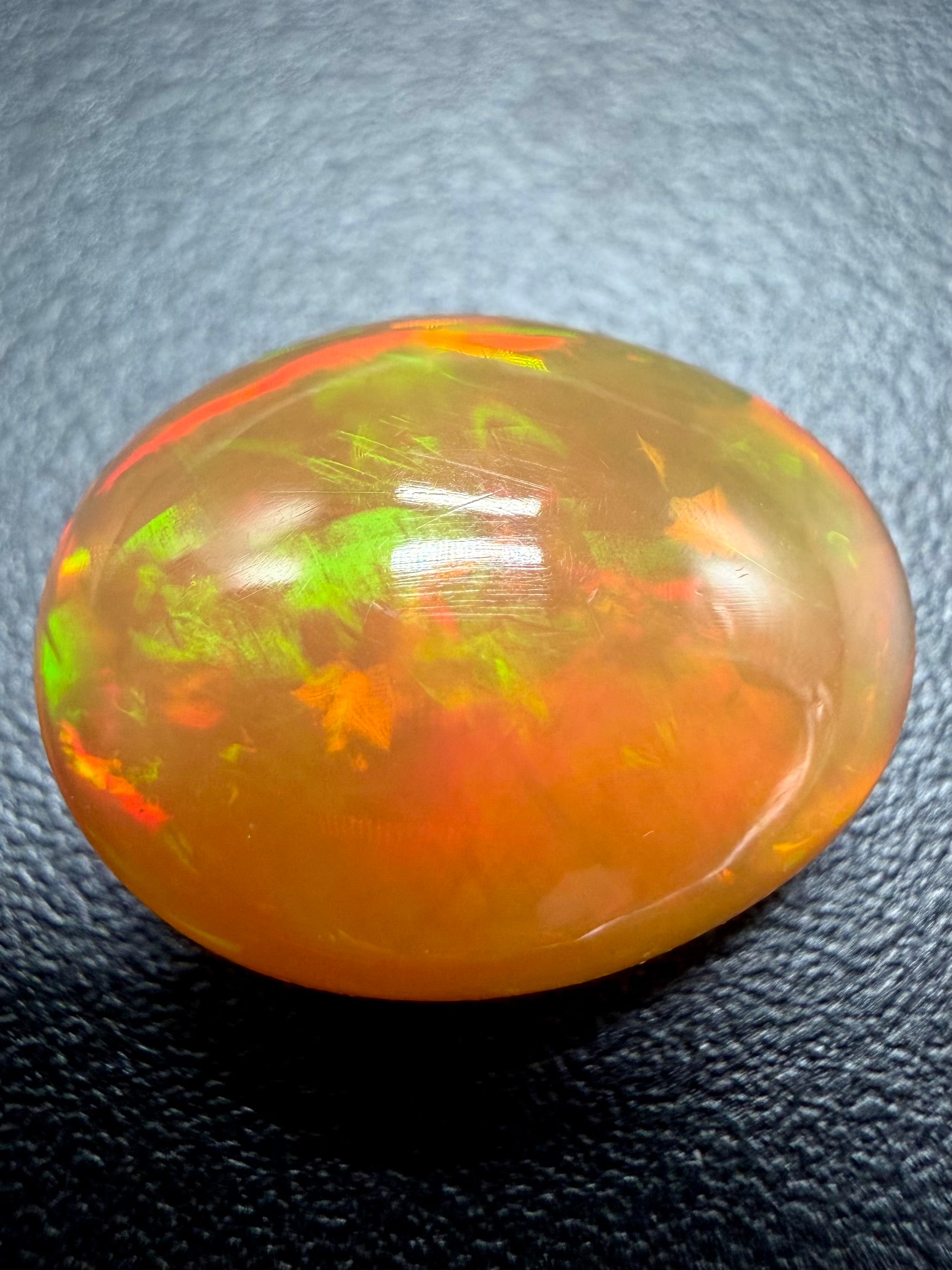 Precious opal 6,65ct – Cabochon – Welo, Ethiopia - OPK149