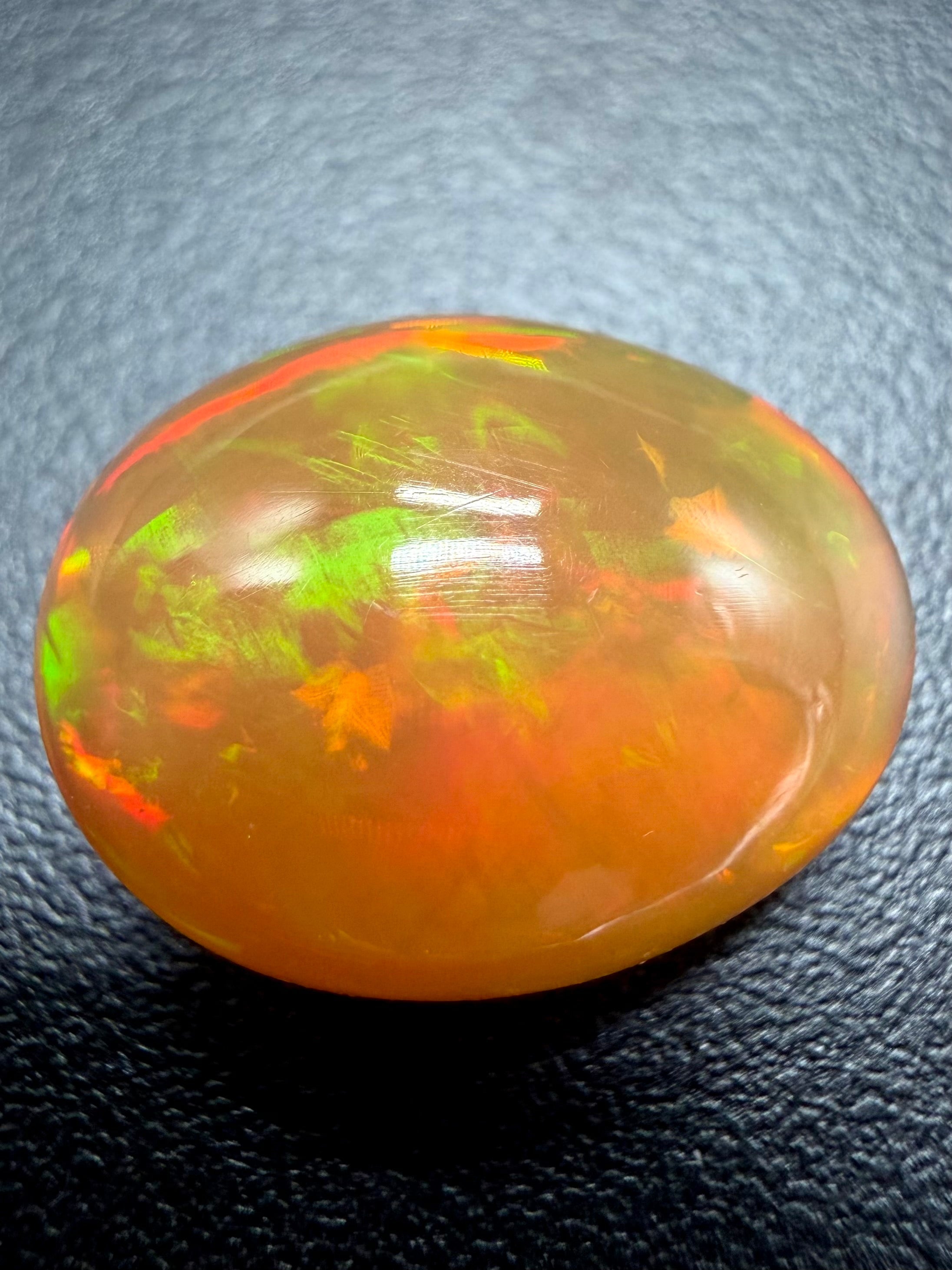 Precious opal 6,65ct – Cabochon – Welo, Ethiopia - OPK149