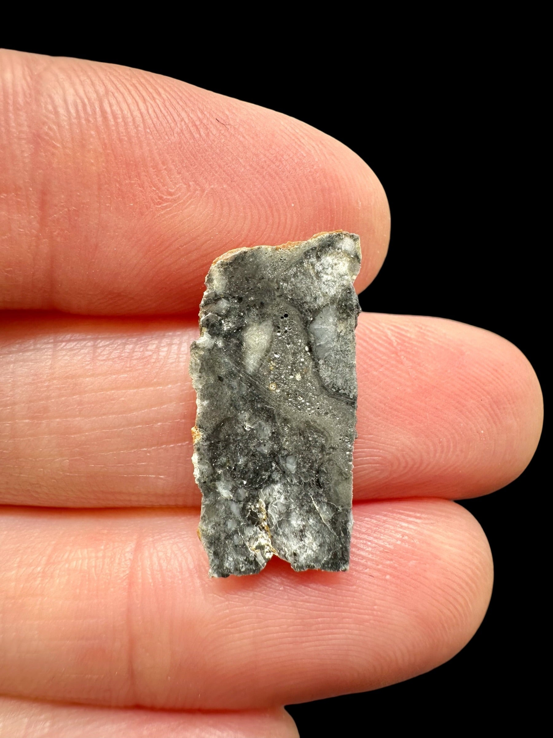Lunar meteorite NWA 15629 – 0,7g – Northwest Africa