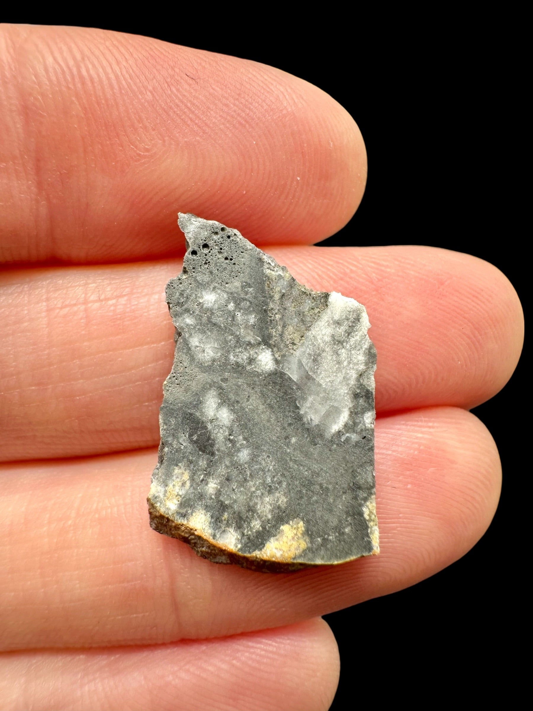 Lunar meteorite NWA 15629 – 1,1g – Northwest Africa - MENWM06