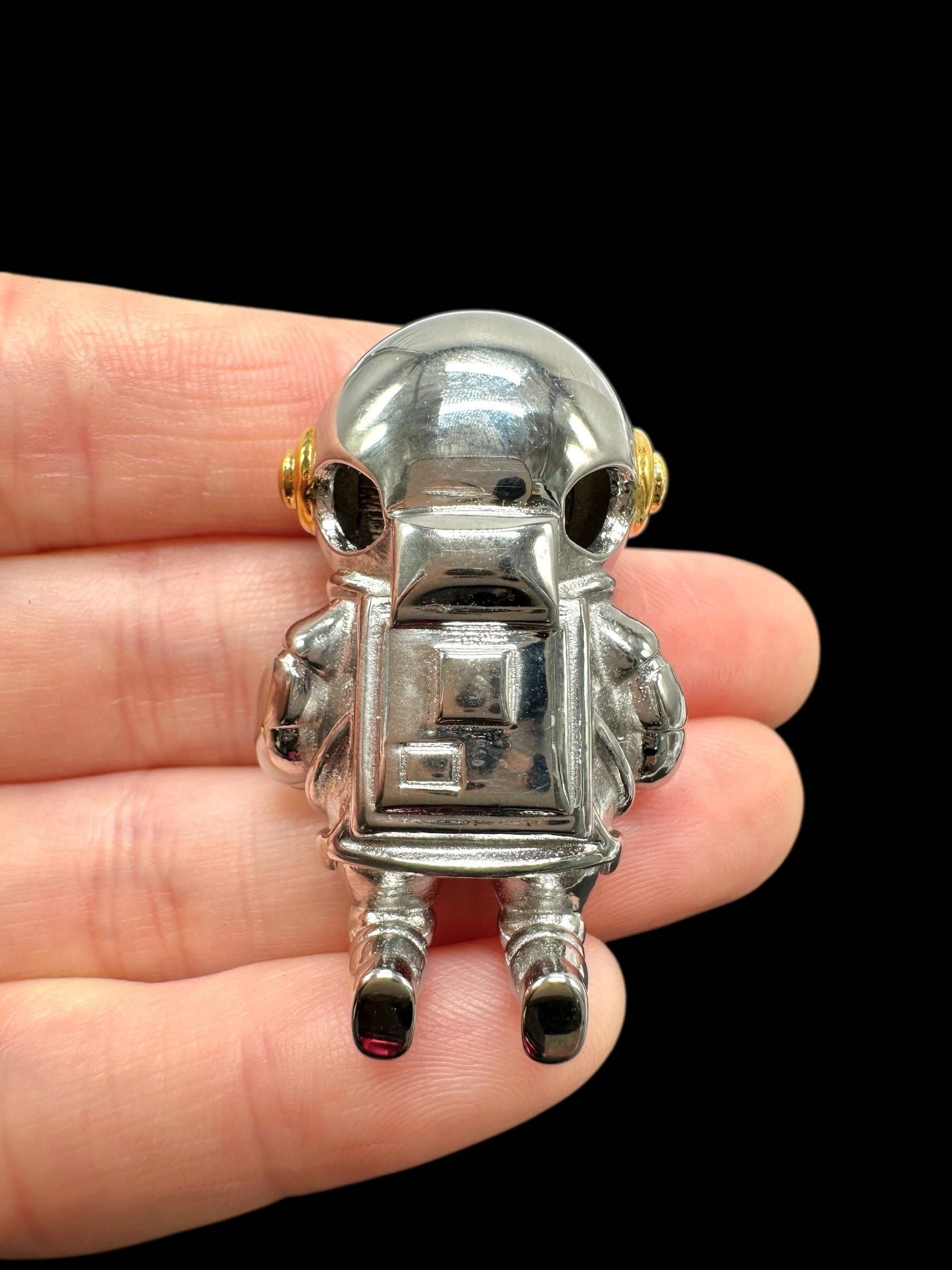 Astronaut pendant made from meteorites Aletai and Sericho - P/M126
