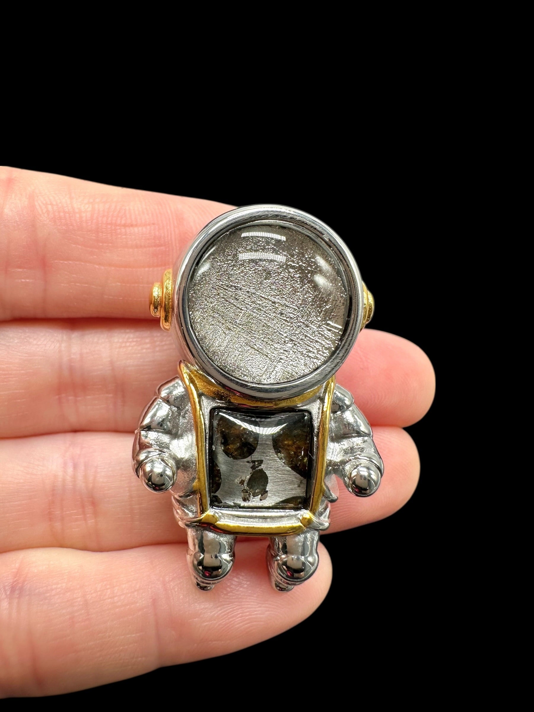 Astronaut pendant made from meteorites Aletai and Sericho - P/M128