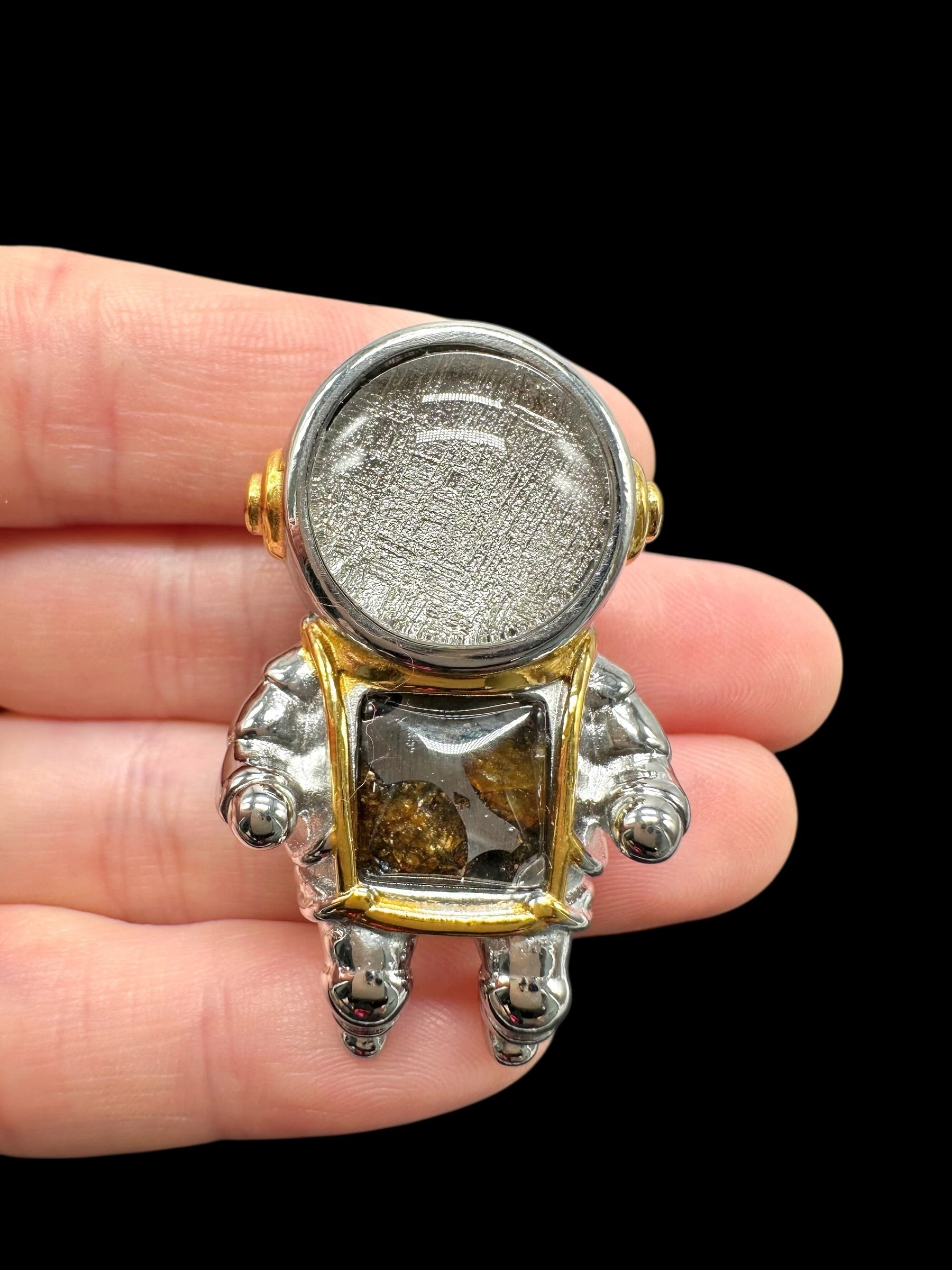 Astronaut pendant made from meteorites Aletai and Sericho - P/M129
