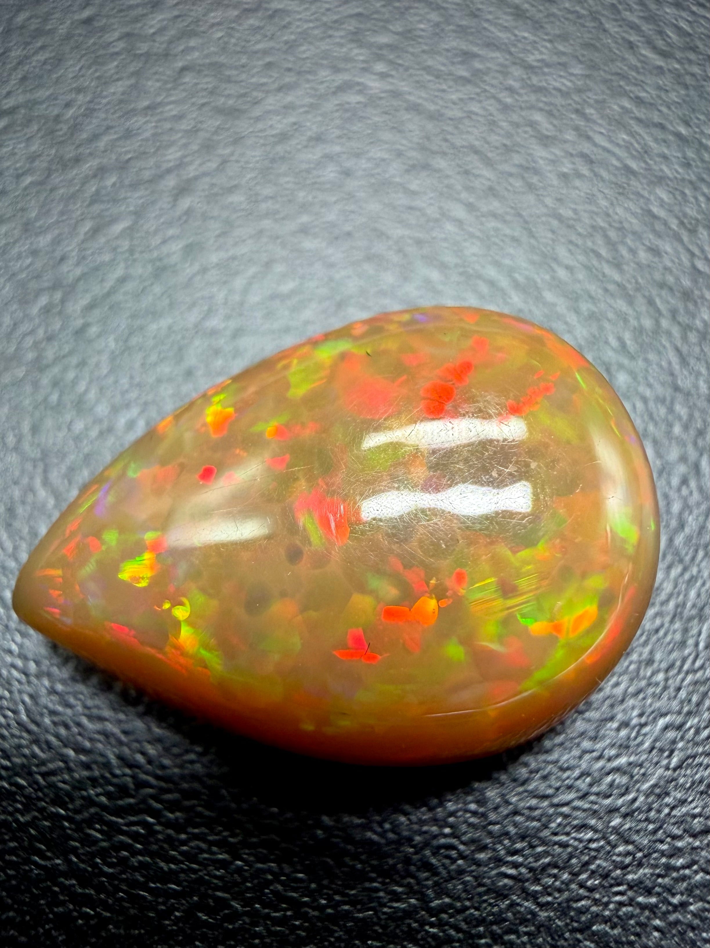 Precious opal 7,5ct – Cabochon – Welo, Ethiopia - OPK151