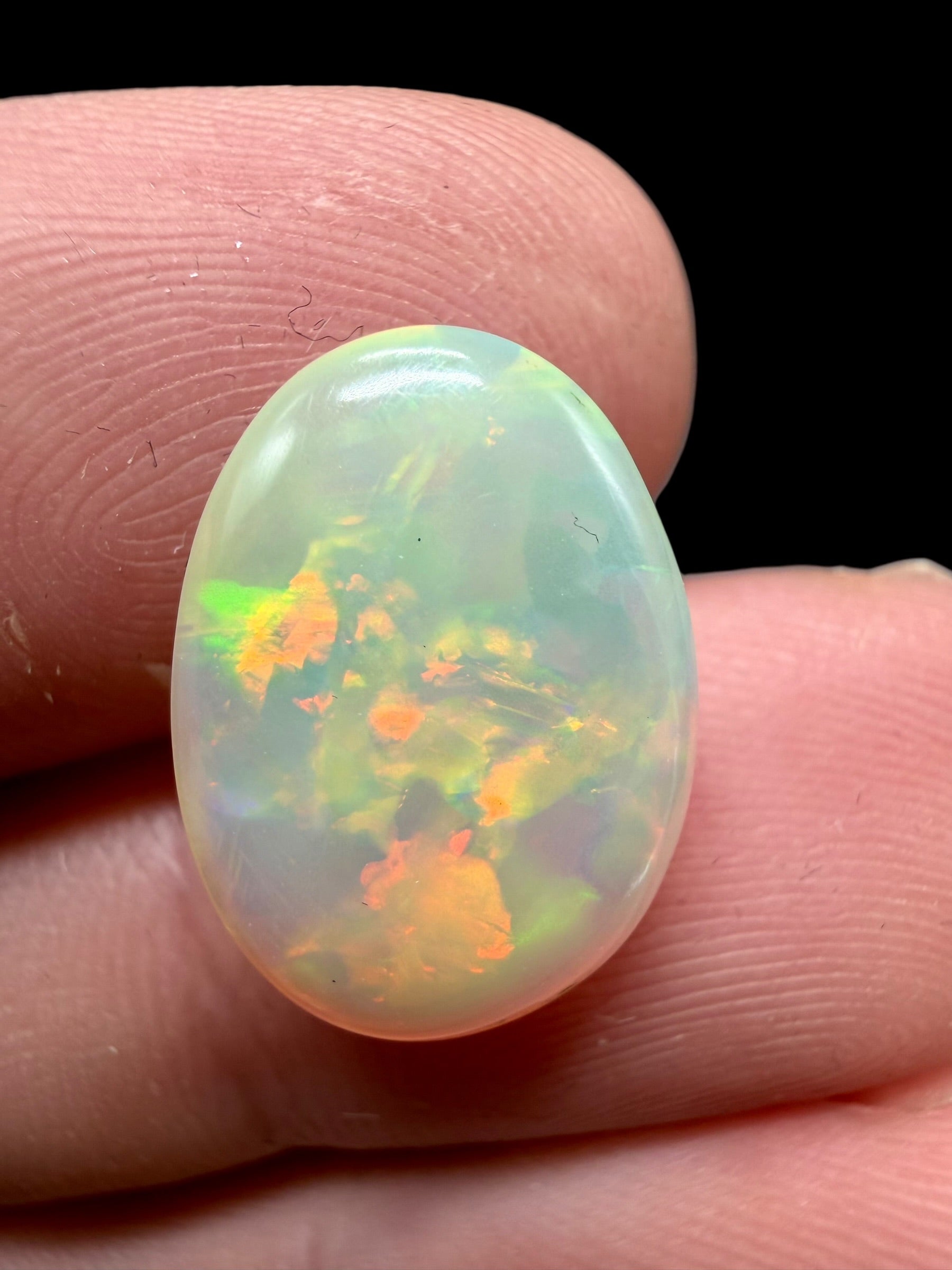 Precious opal 4,6ct – Cabochon – Welo, Ethiopia - OPK152