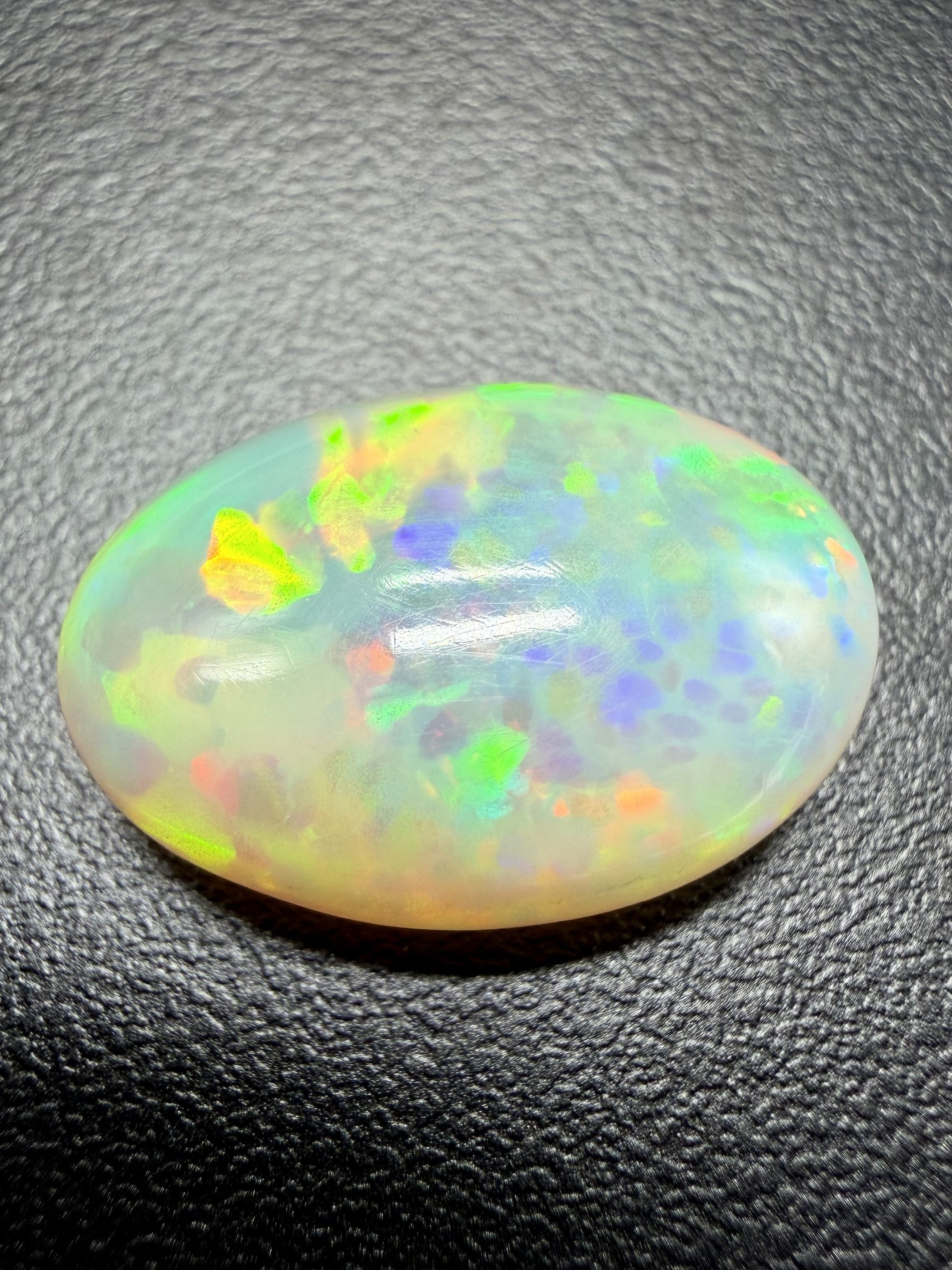 Precious opal 4,6ct – Cabochon – Welo, Ethiopia - OPK152