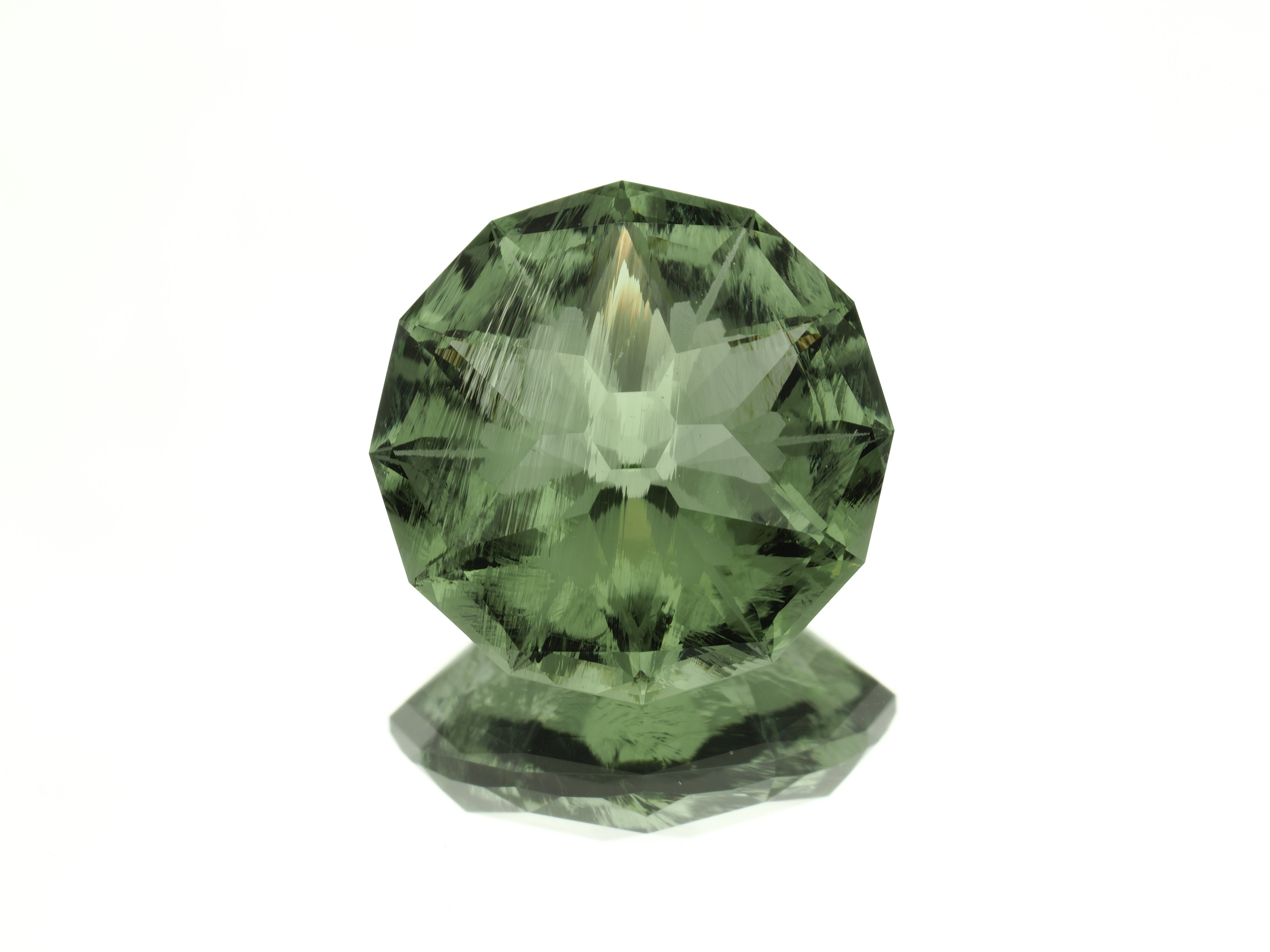 Faceted moldavite 3,6ct – TOP quality