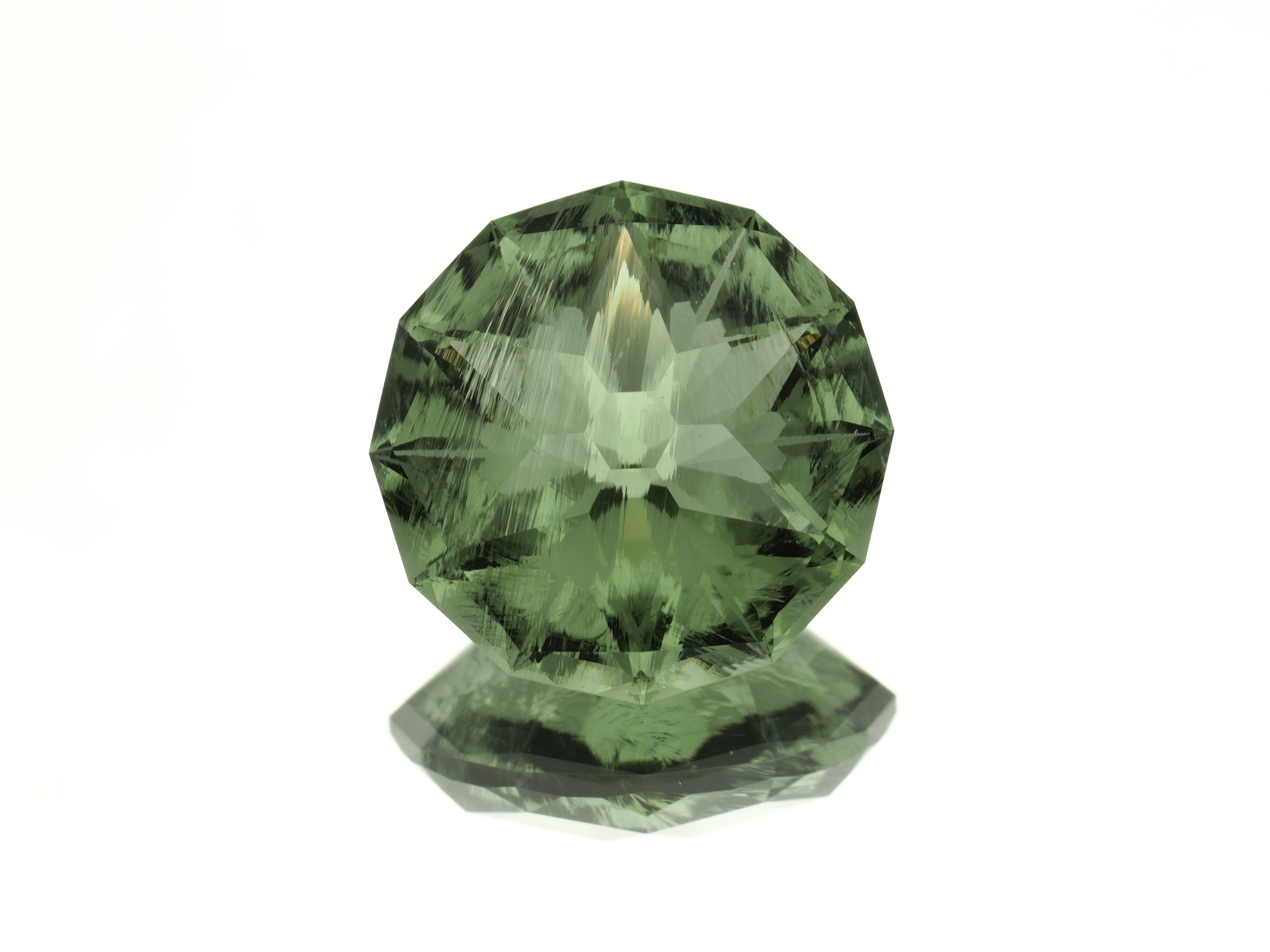 Faceted moldavite 3,6ct – TOP quality