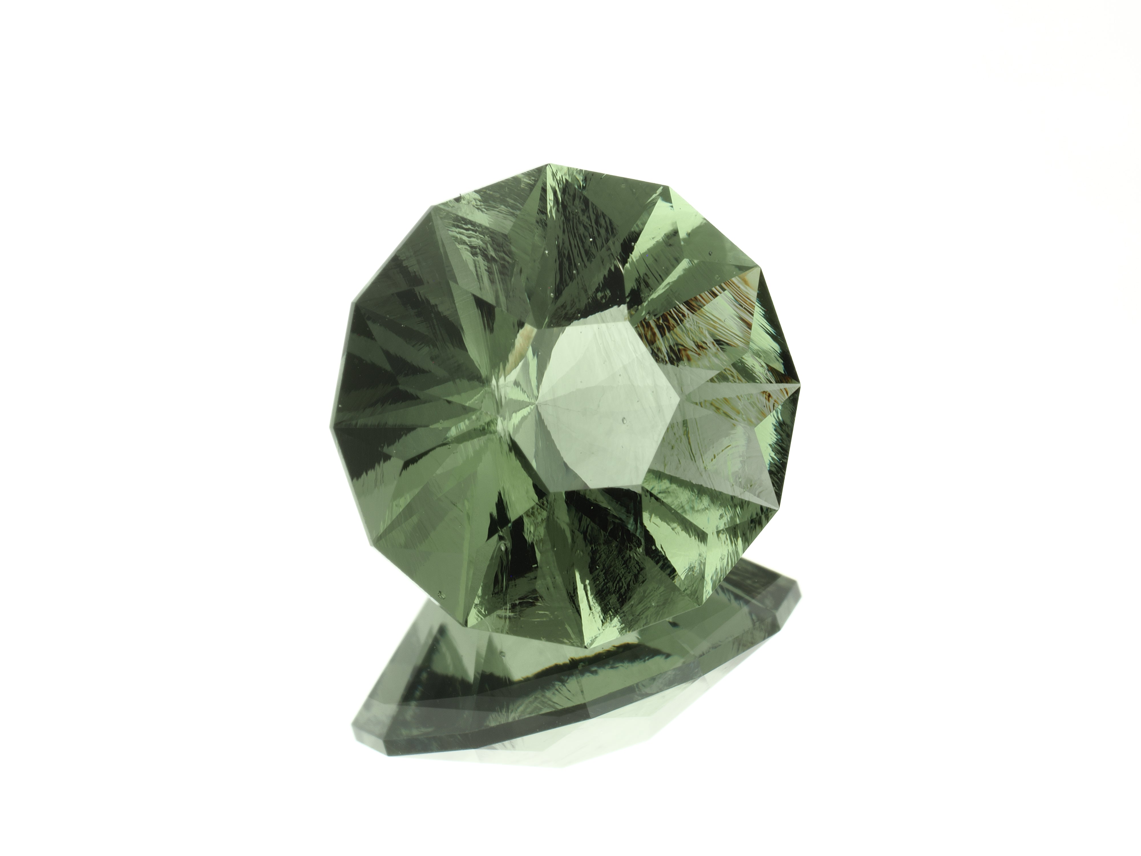 Faceted moldavite 3,3ct – TOP quality - BV084