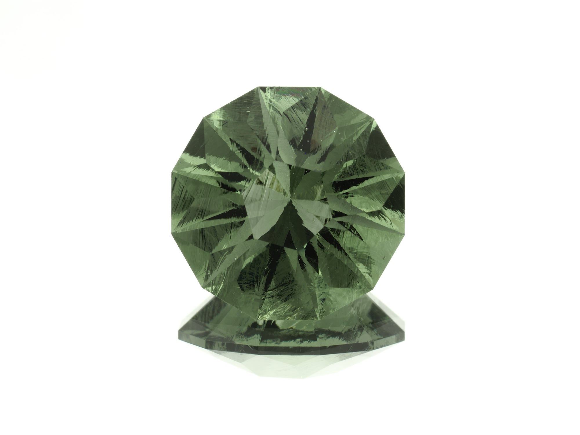 Faceted moldavite 3,3ct – TOP quality