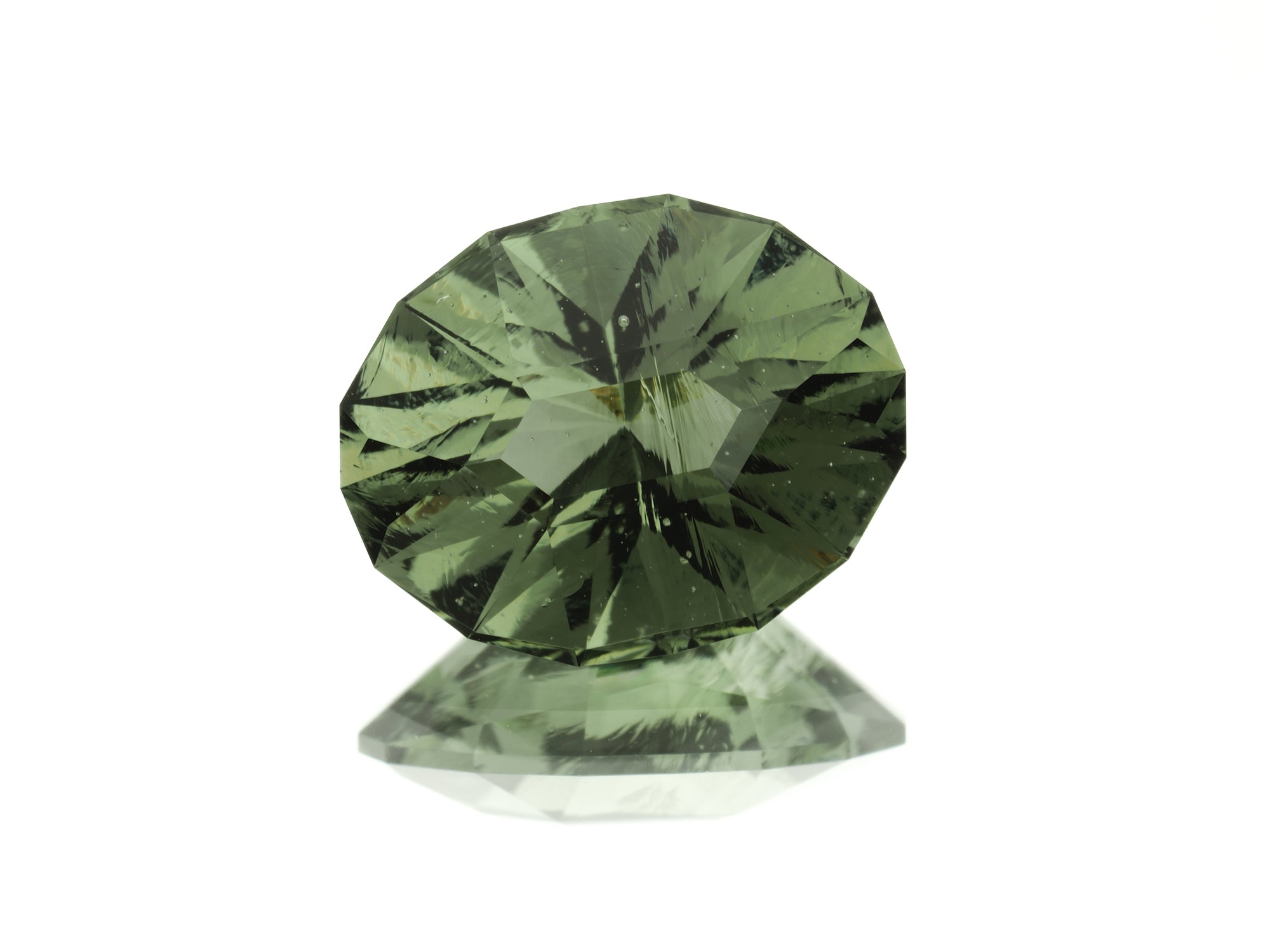Faceted moldavite 2,7ct – TOP quality