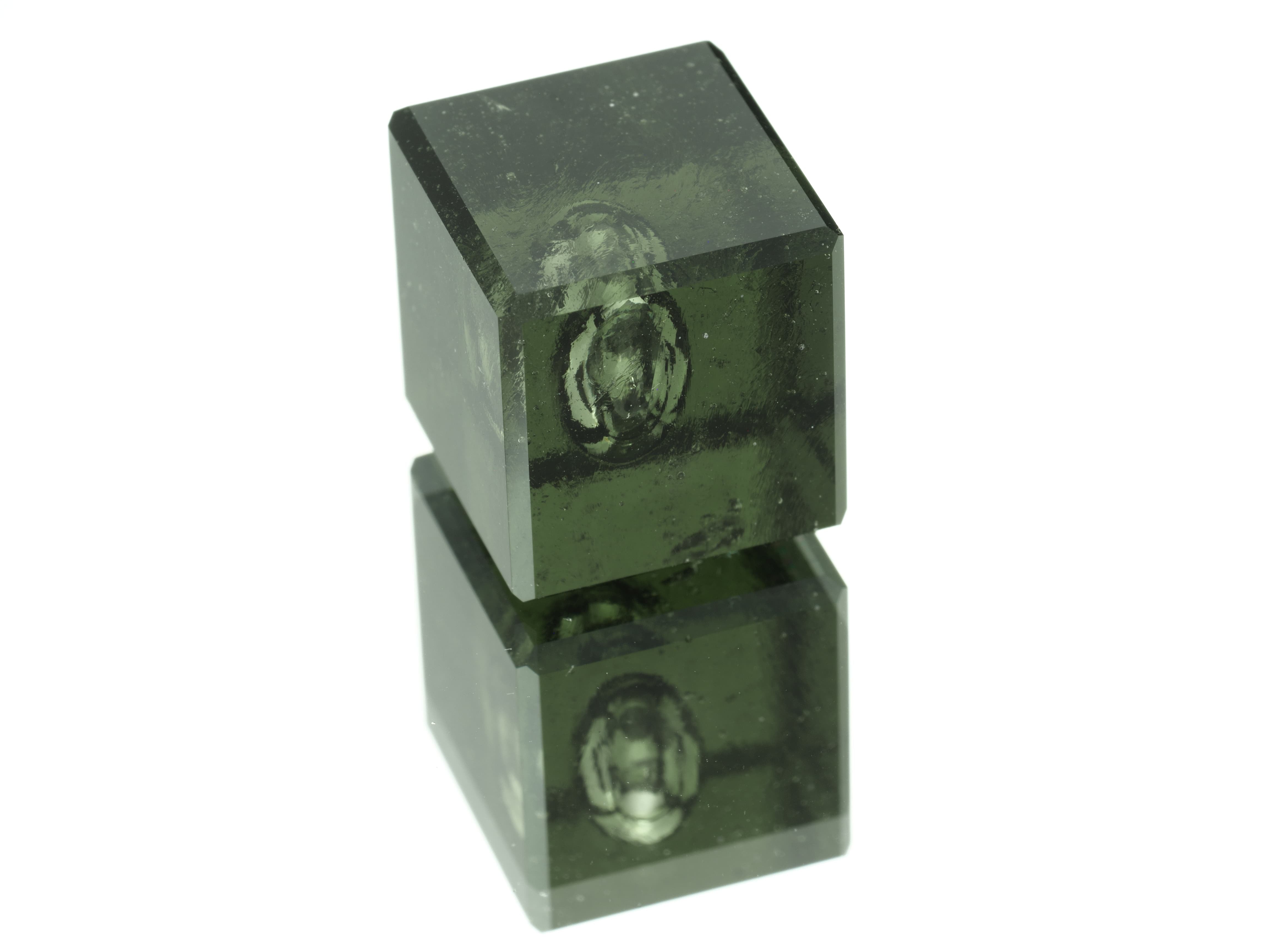 Unique cut moldavite cube with a bubble 17,5ct - BV089