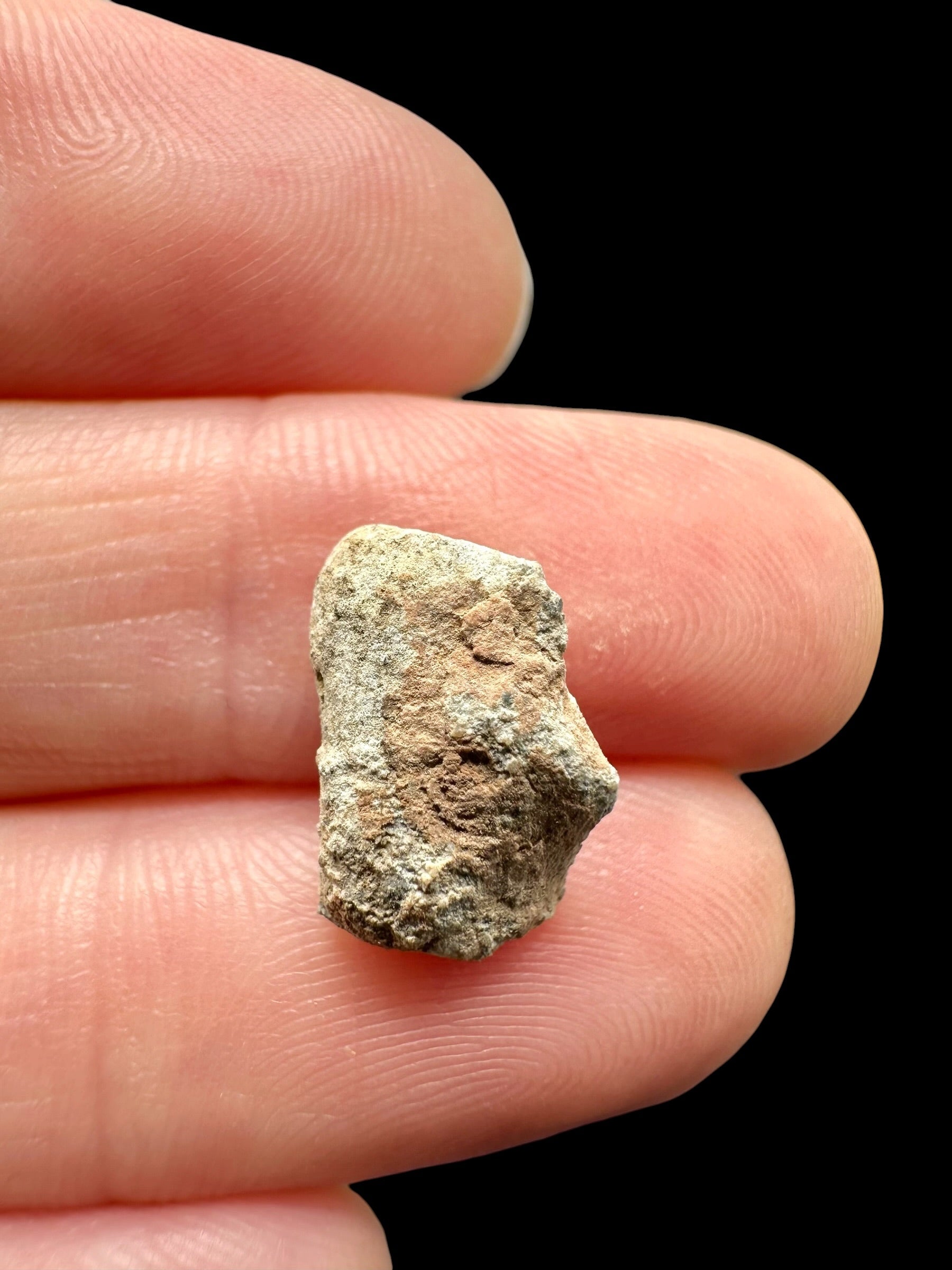 Lunar meteorite Bechar 007 – 0,6g – Algeria