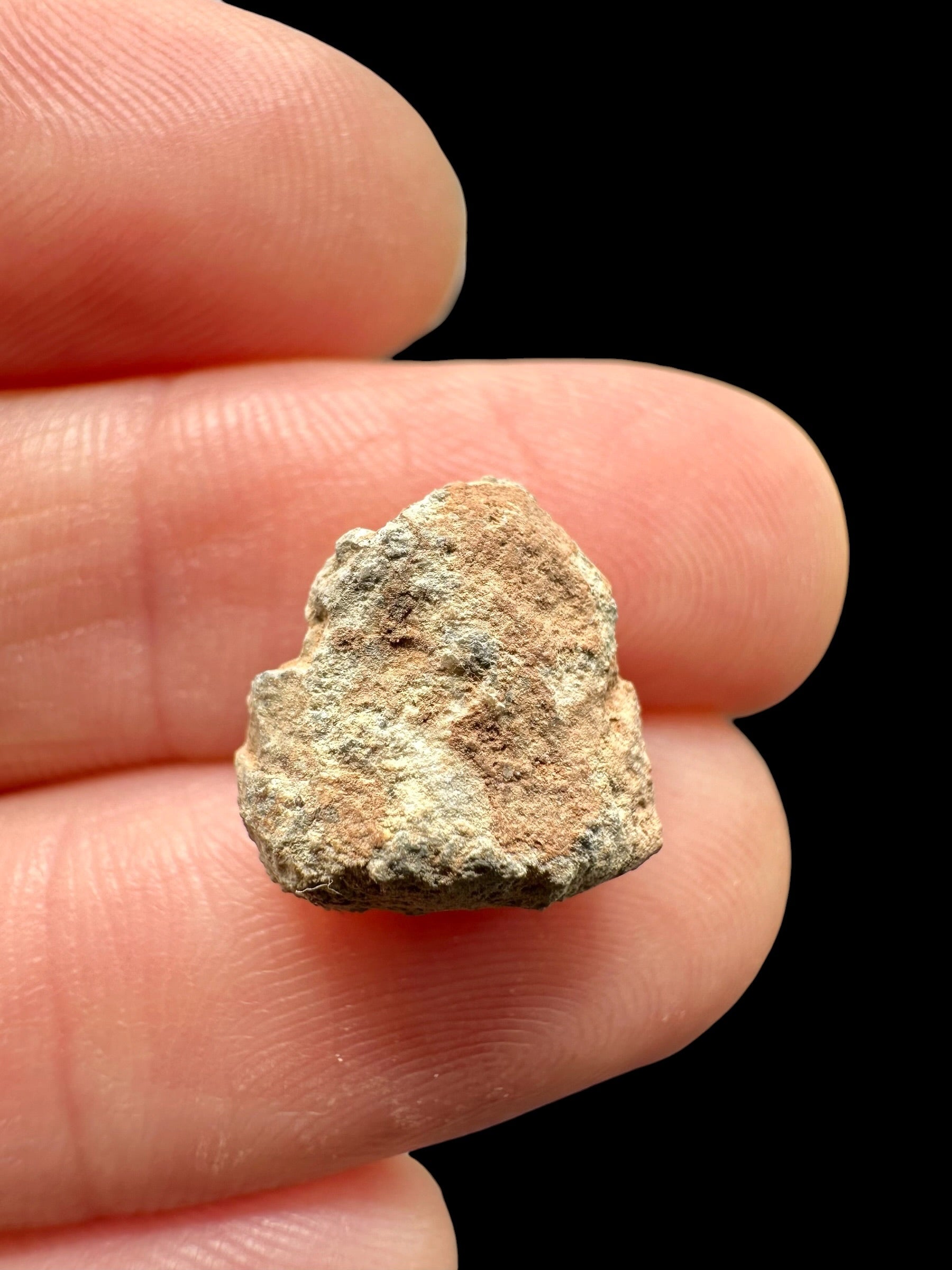 Lunar meteorite Bechar 007 – 0,9g – Algeria
