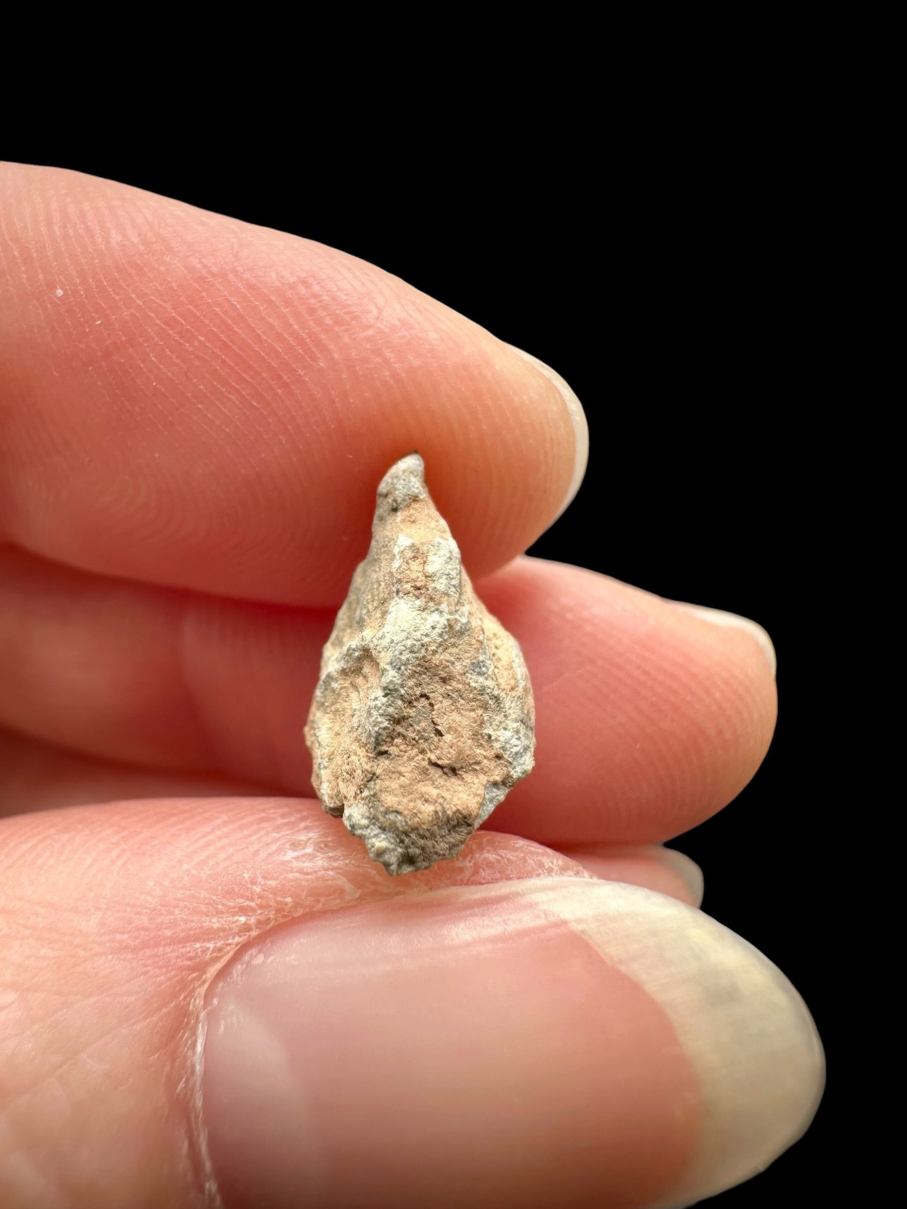 Lunar meteorite Bechar 007 – 0,6g – Algeria - MEBA137