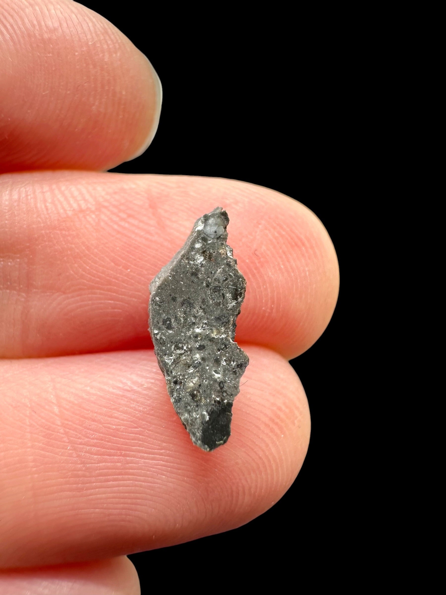 Lunar meteorite NWA 17865 – 0,2g – Algeria - MENWL16