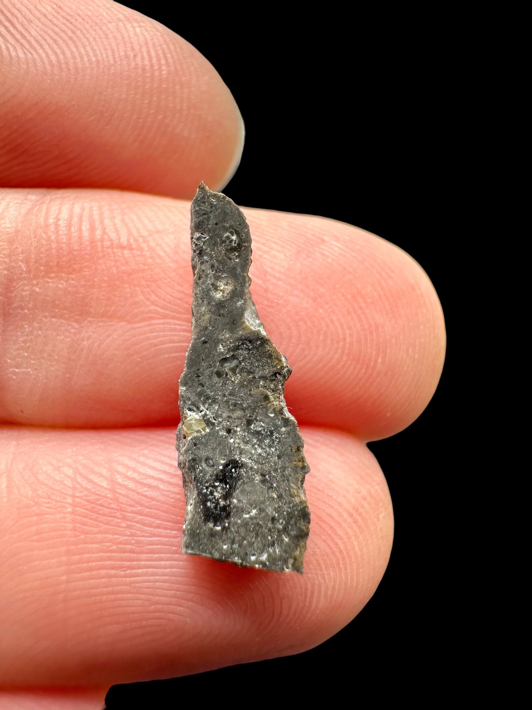 Lunar meteorite NWA 17865 – 0,3g – Algeria - MENWL24