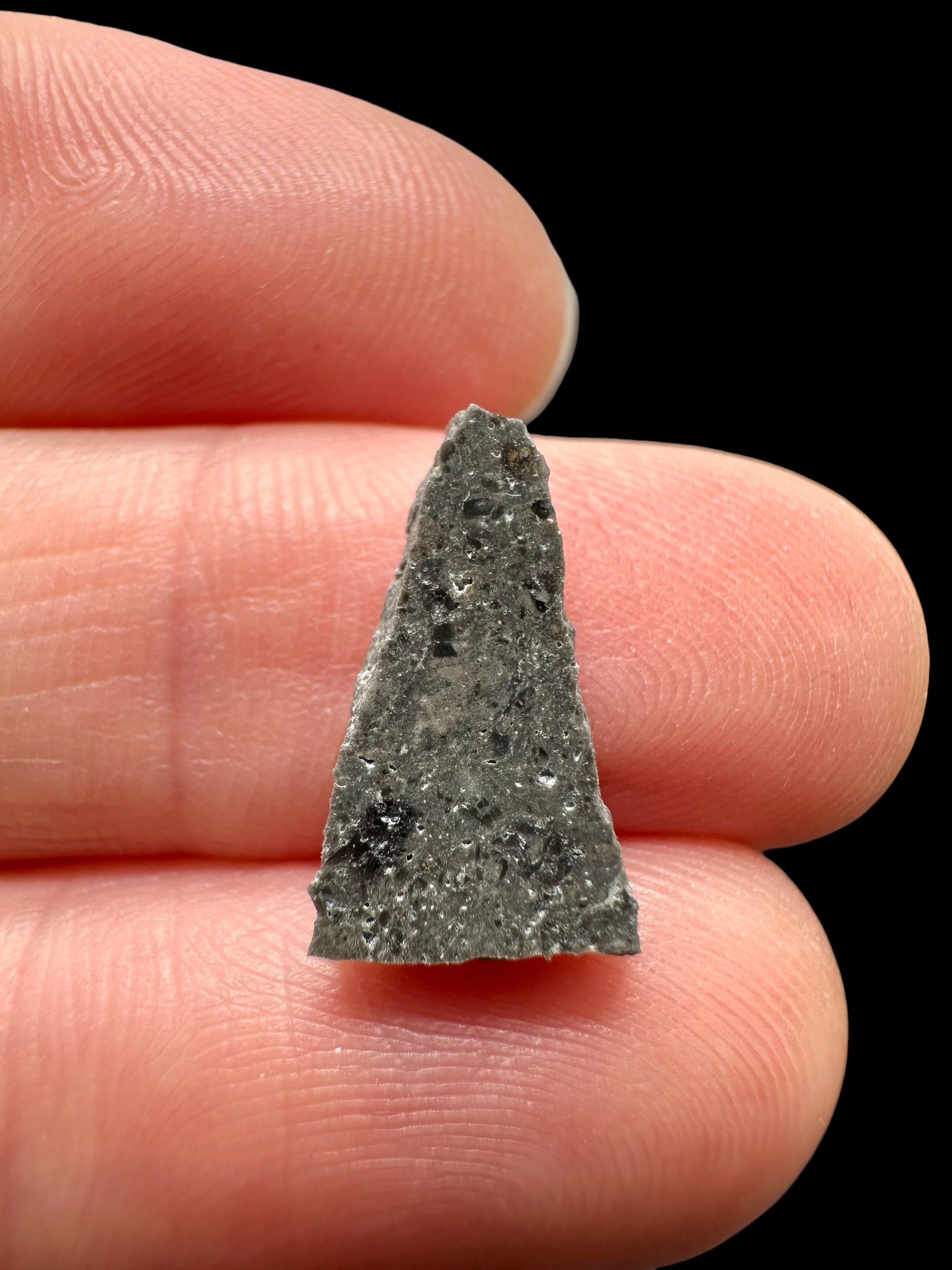 Lunar meteorite NWA 17865 – 0,4g – Algeria - MENWL27