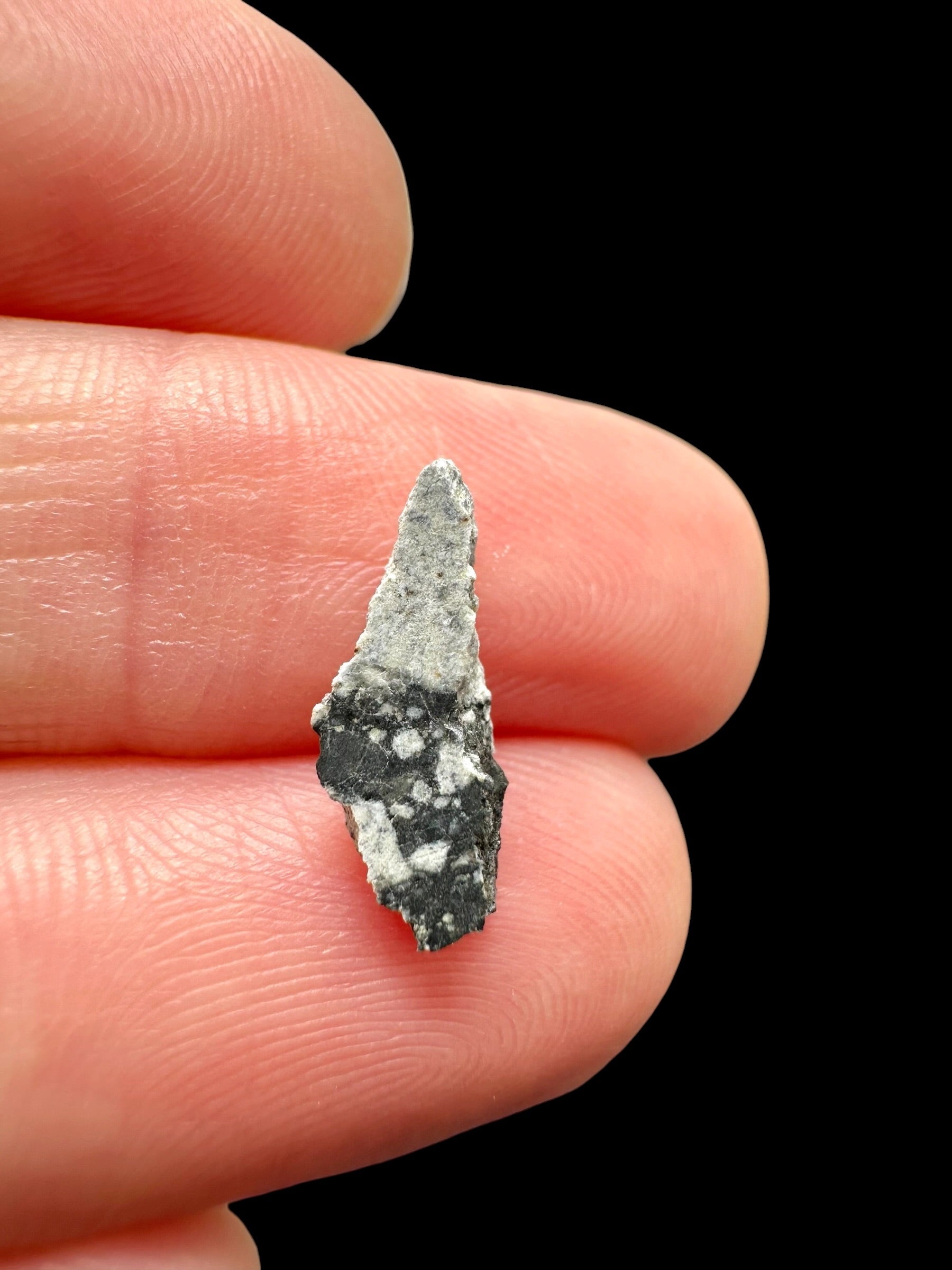 Lunar meteorite Ouargla 008 – 0,2g – Algeria - MEOU24