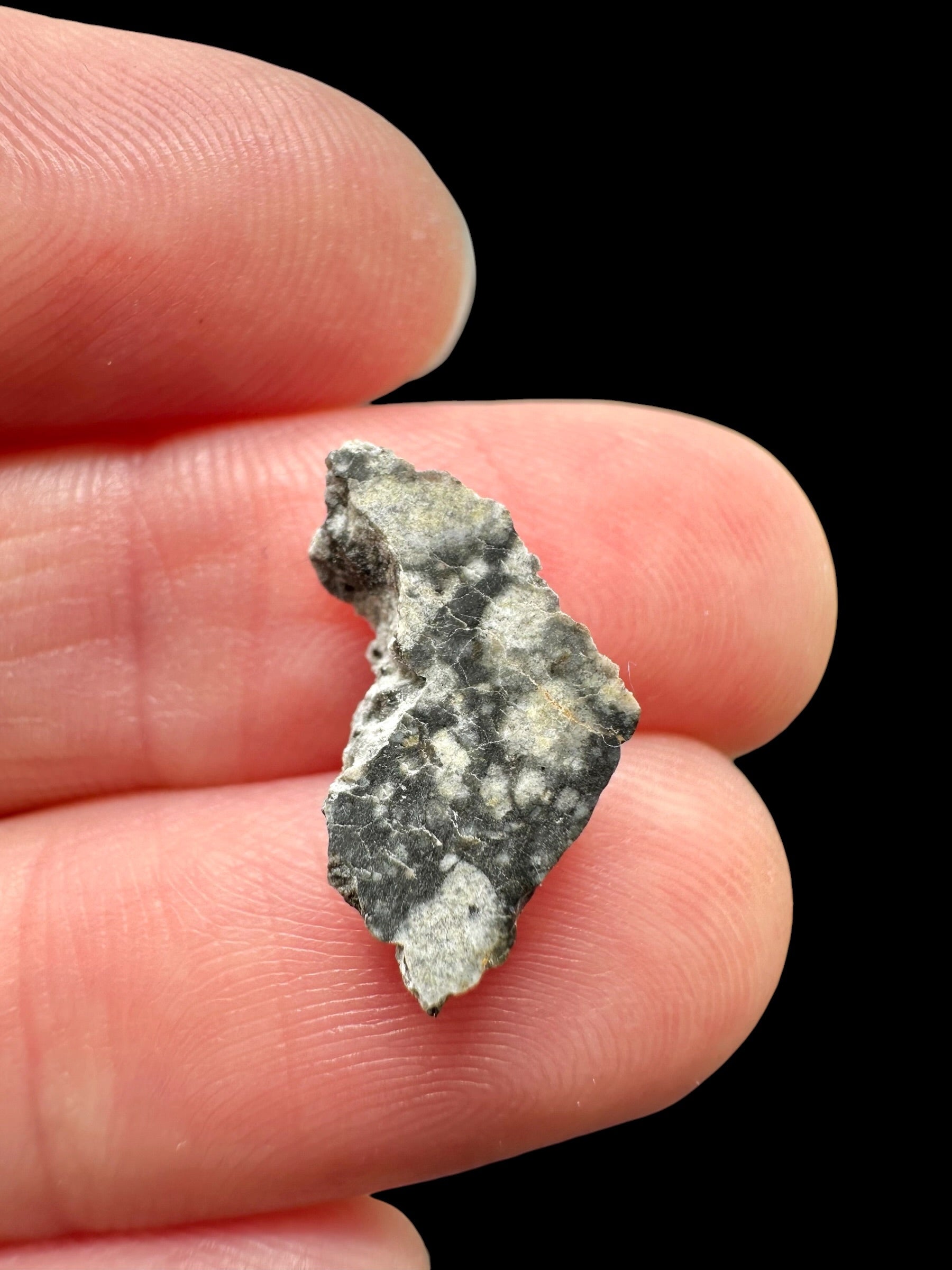 Lunar meteorite Ouargla 008 – 0,5g – Algeria - MEOU26