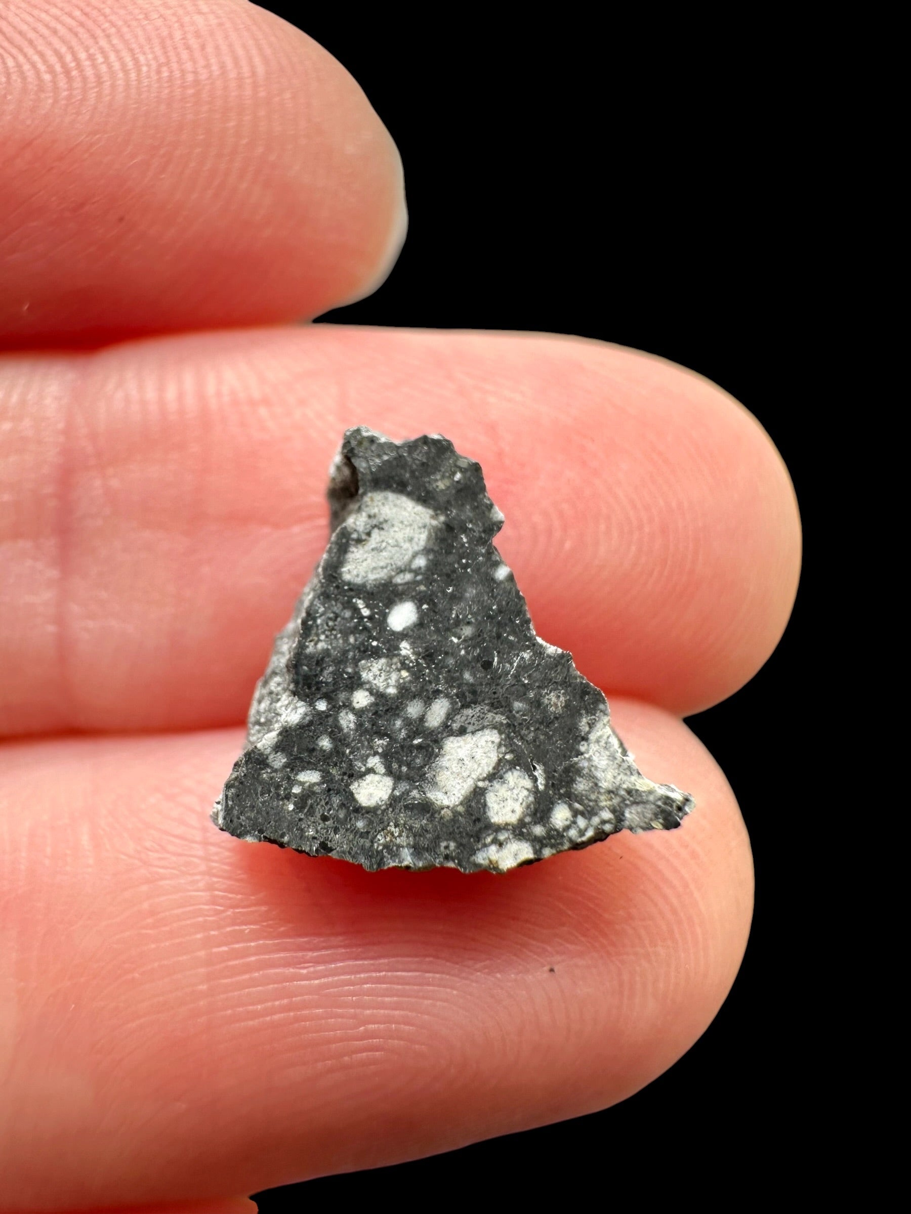 Lunar meteorite Ouargla 008 – 0,5g – Algeria - MEOU29