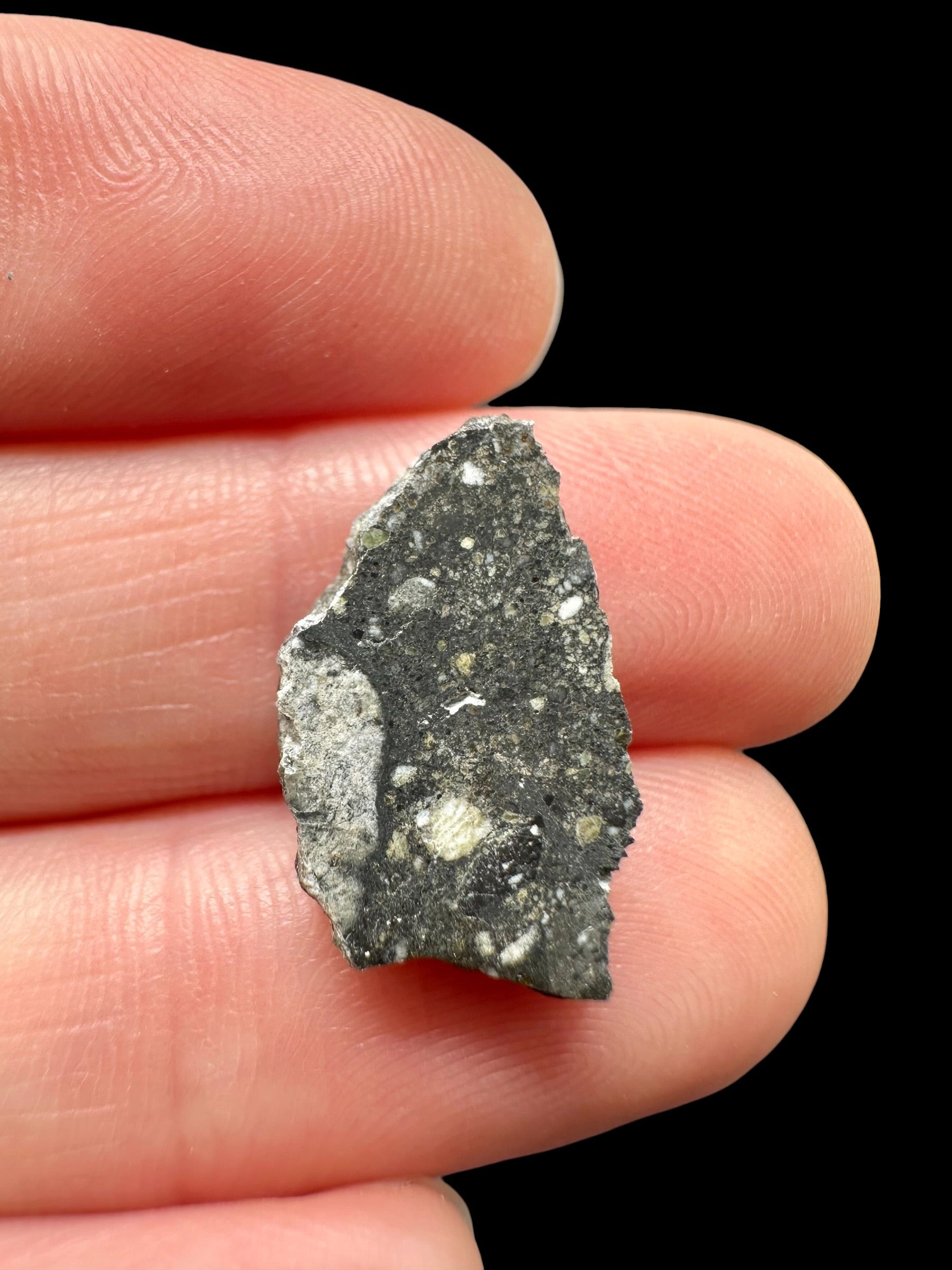 Lunar meteorite Ouargla 008 – 1,1g – Algeria - MEOU31