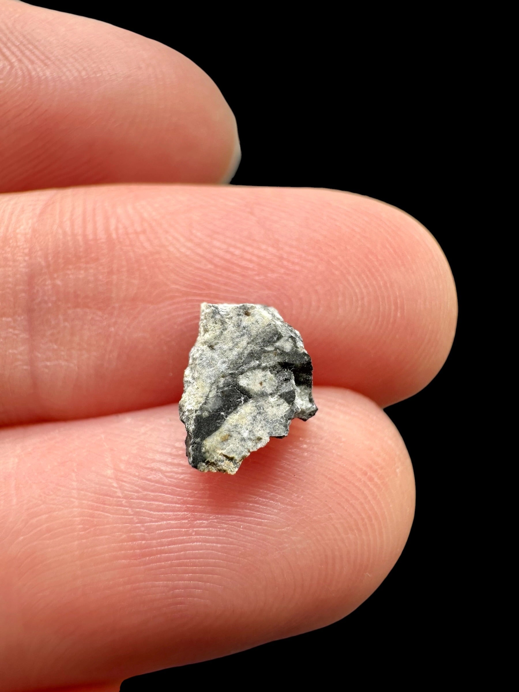 Lunar meteorite Ouargla 008 – 0,2g – Algeria - MEOU32