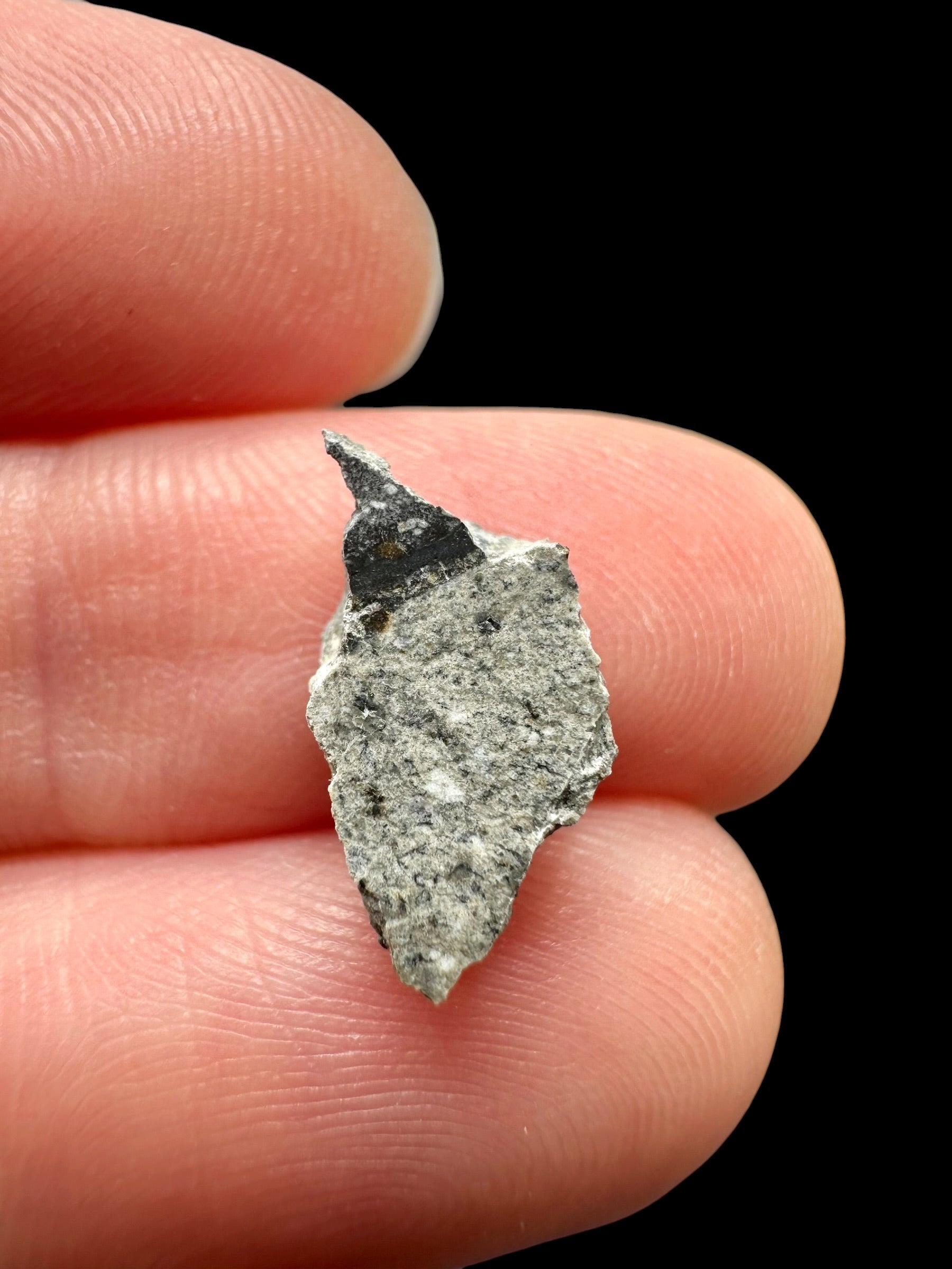 Lunar meteorite Ouargla 008 – 0,4g – Algeria - MEOU35