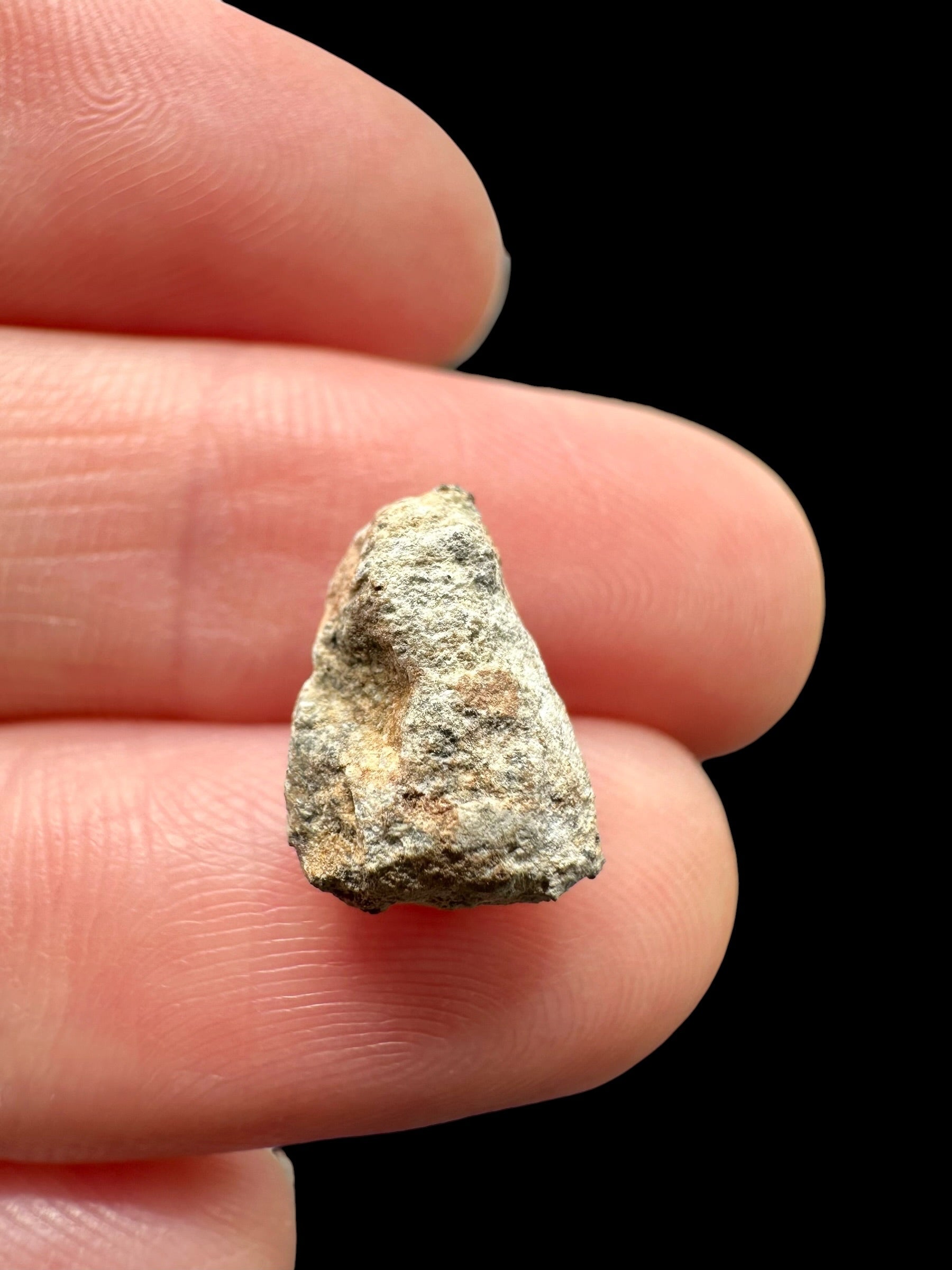 Lunar meteorite Bechar 007 – 0,8g – Algeria - MEBA147