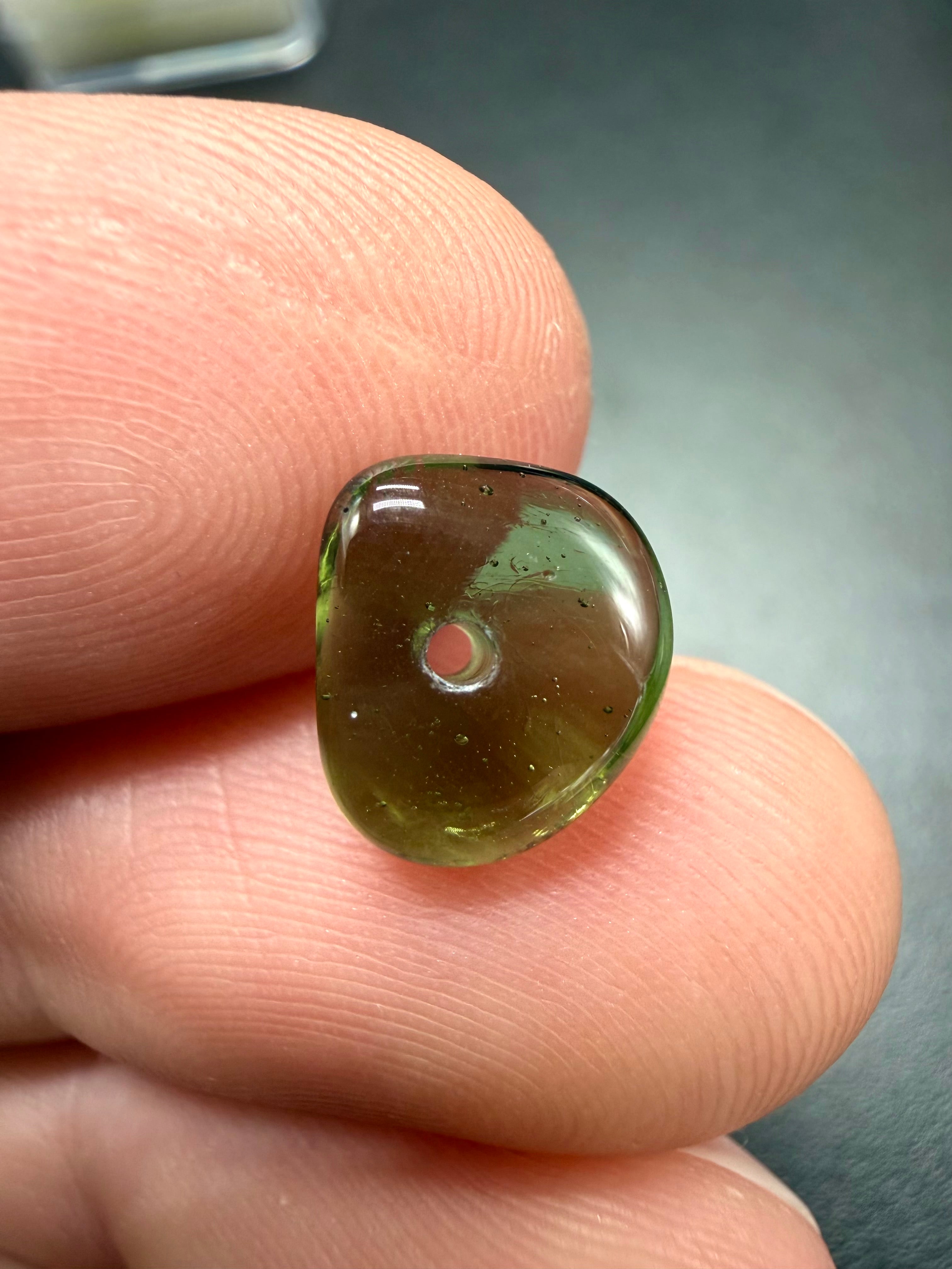 Moldavite bead with drilled hole – random piece - VK12