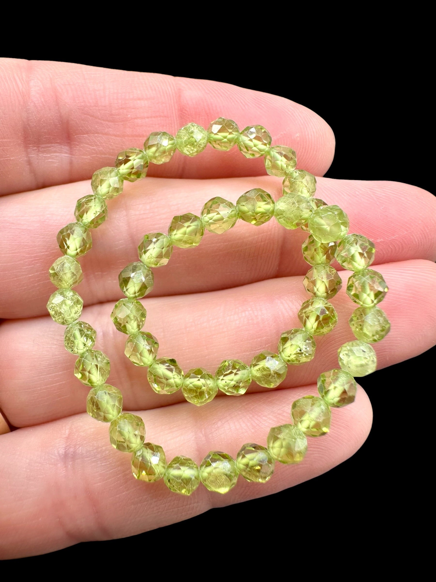 Olivine bracelet 4 mm – Faceted Beads - NAR29