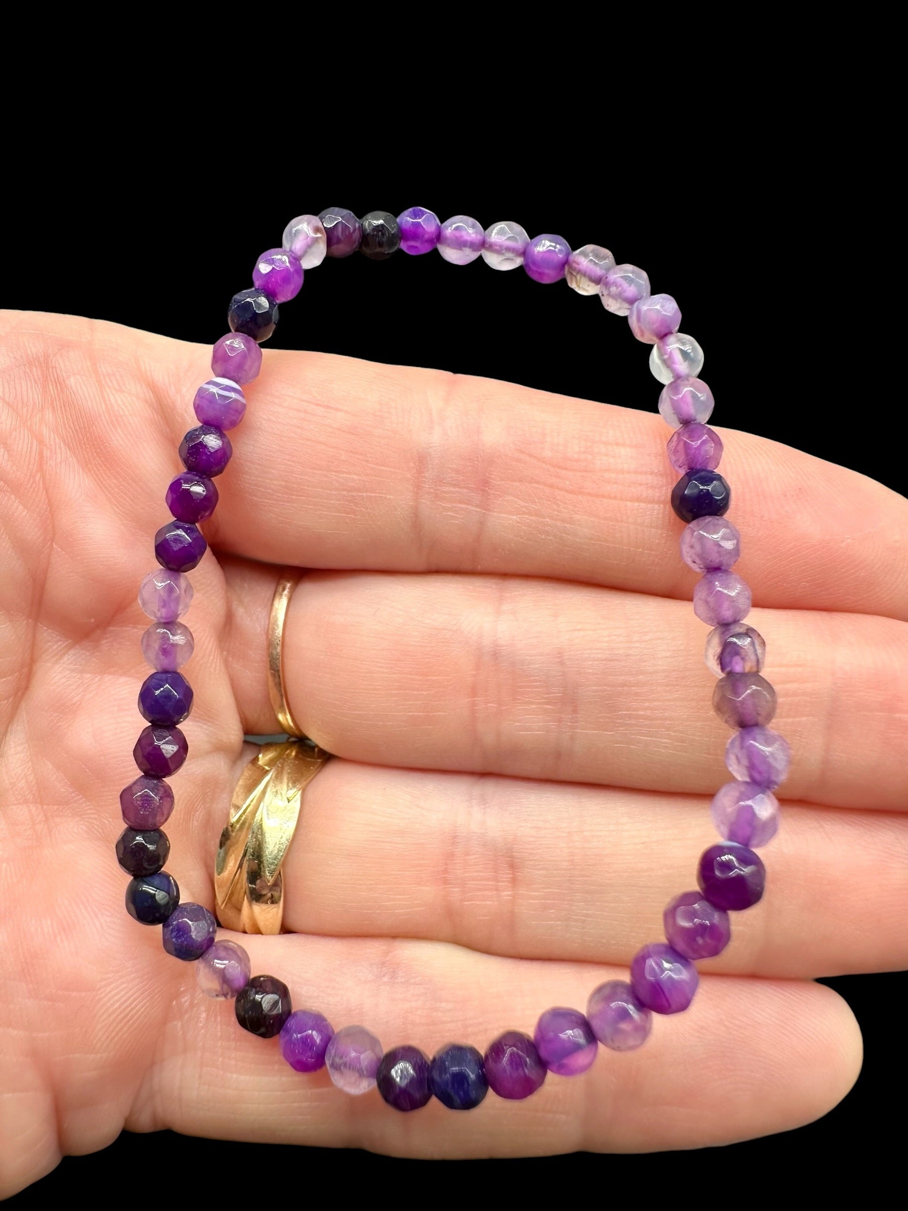 Bracelet made of purple agate 4 mm – Faceted Beads - NAR30