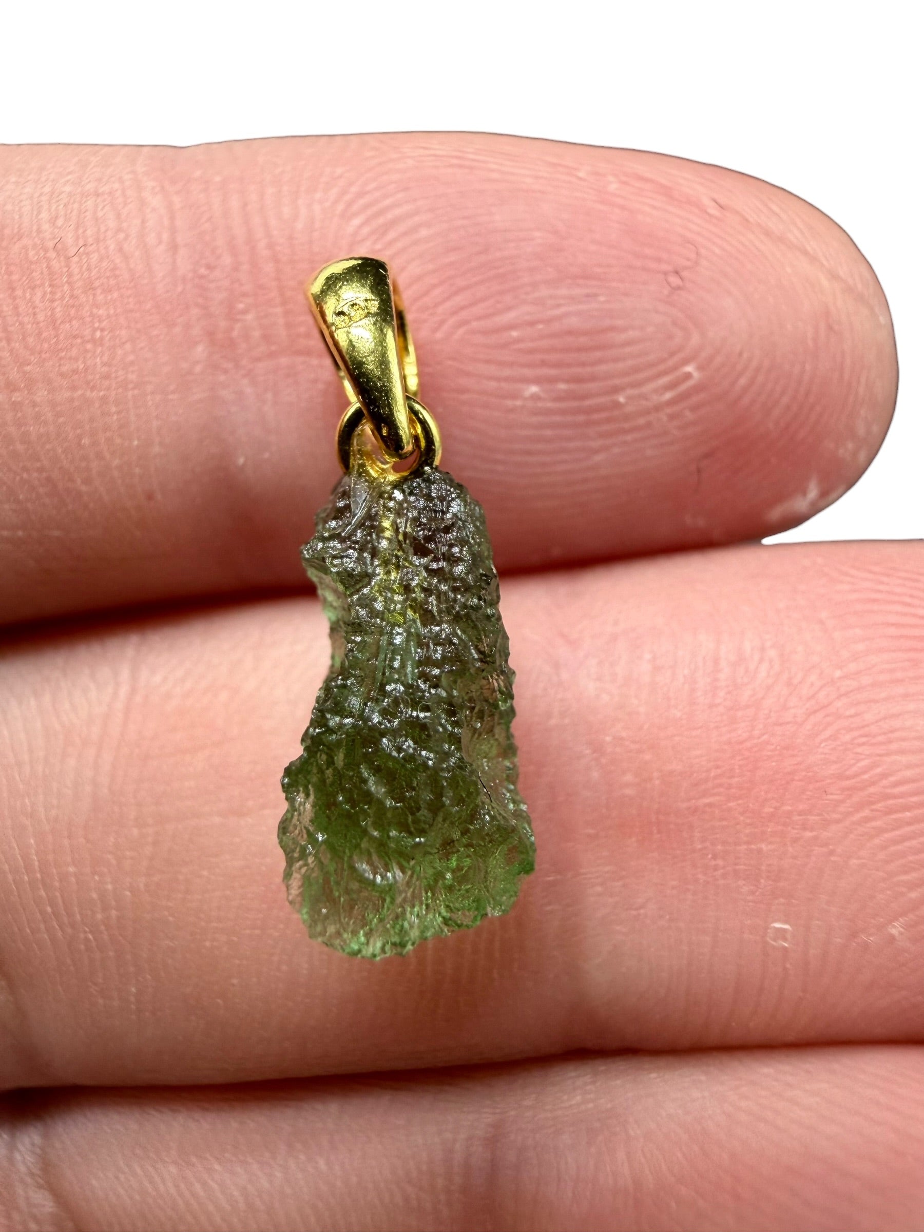 Gold-plated moldavite pendant 0,81g