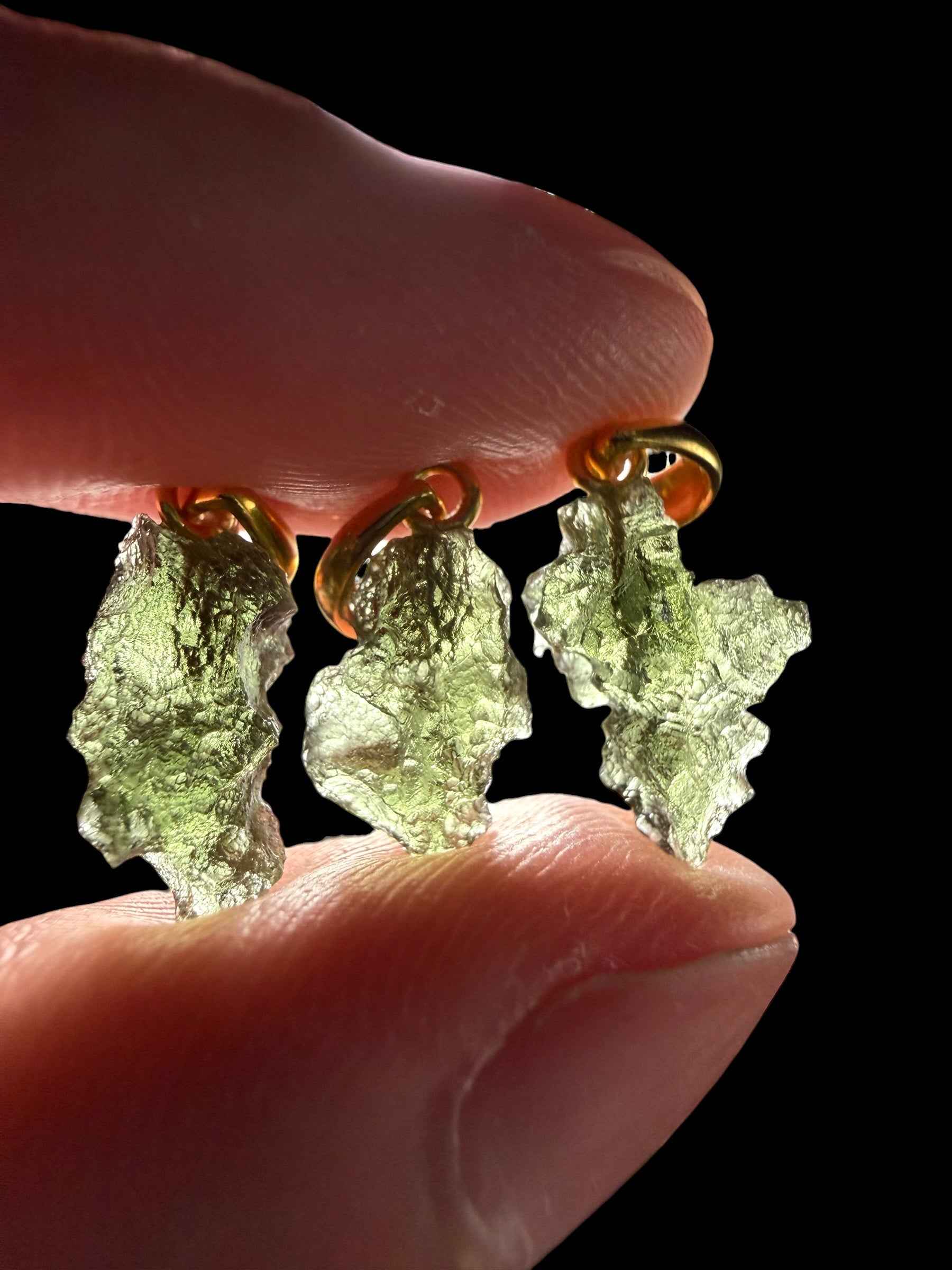 Ciondolo di moldavite placcato oro 1,2-2cm – random piece - SPP/V031
