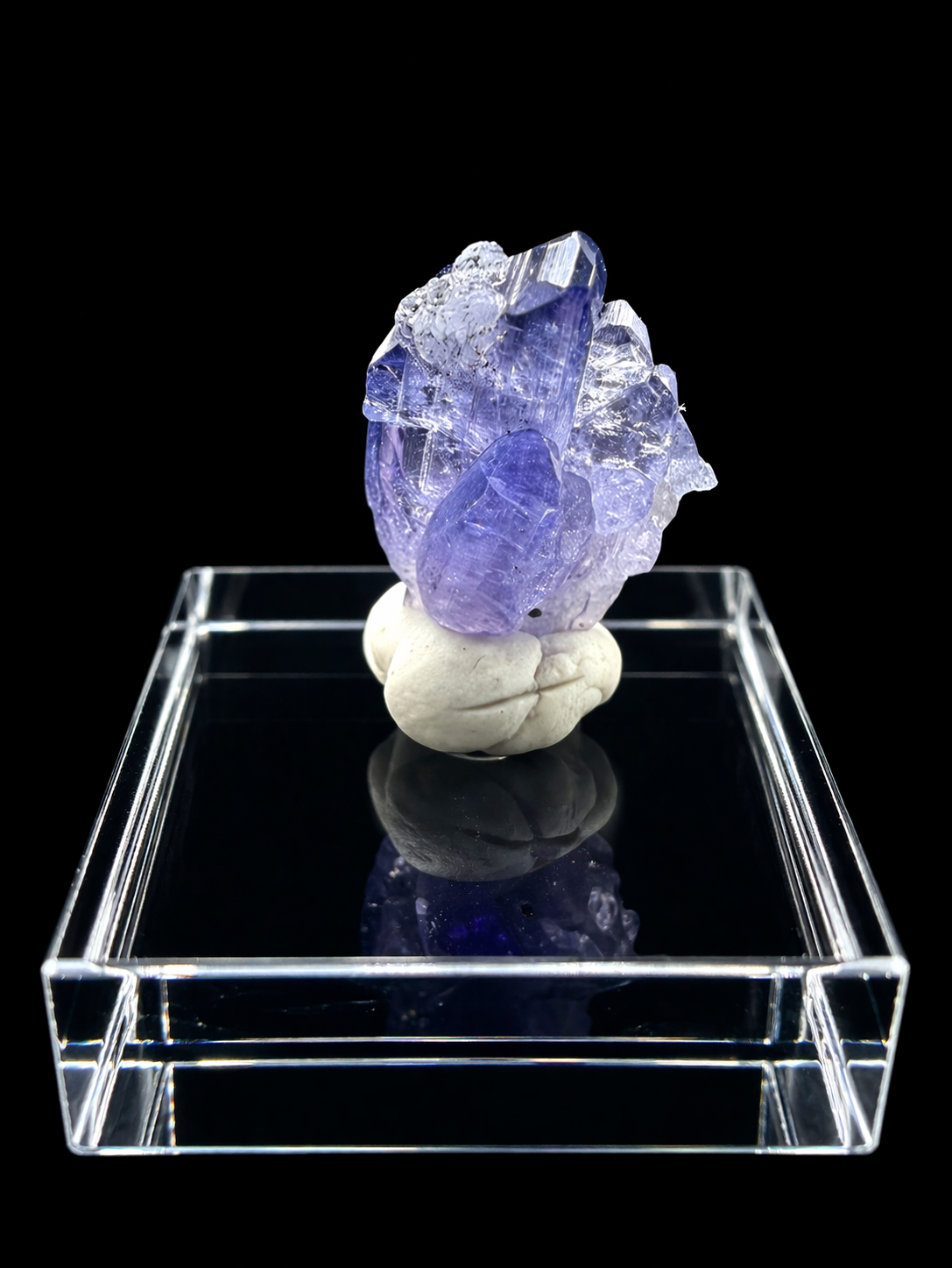Tanzanite – Merelani Hills, Tanzania