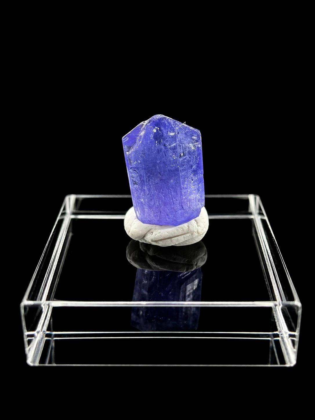 Tanzanite – Merelani Hills, Tanzania - TA020