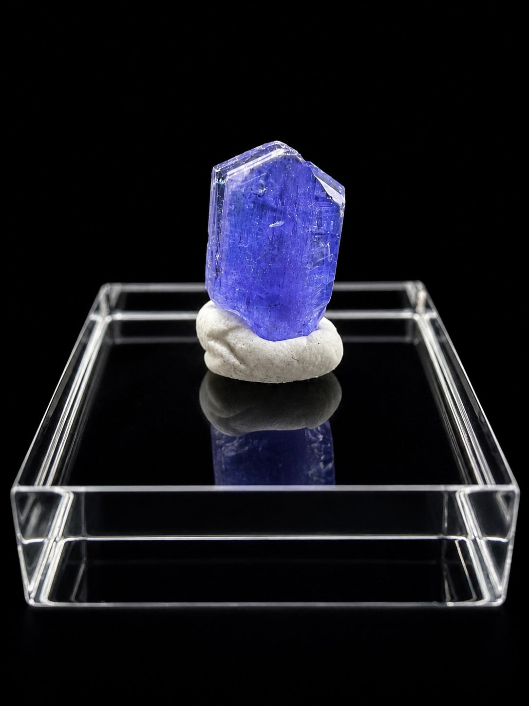 Tanzanite – Merelani Hills, Tanzania