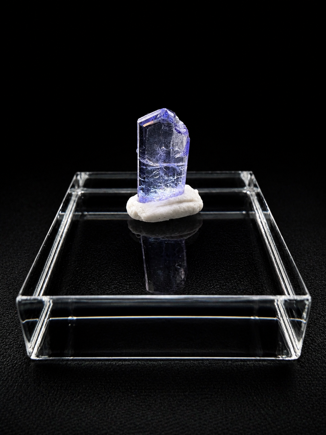 Tanzanite – Merelani Hills, Tanzania - TA021