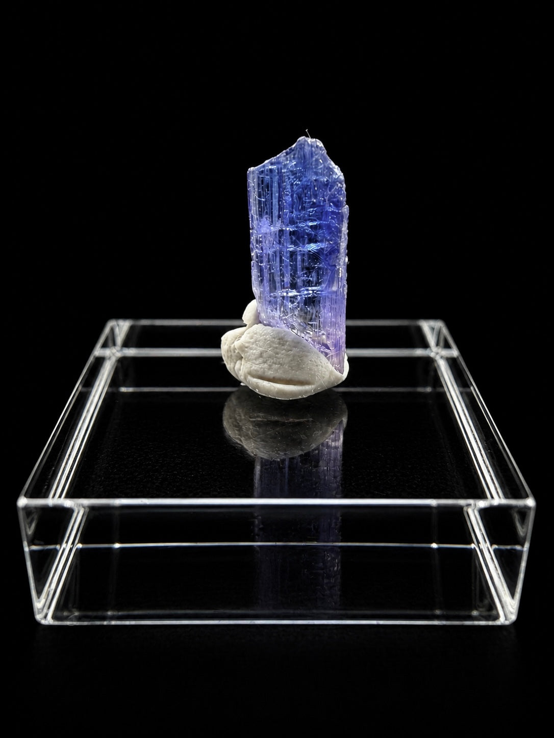 Tanzanite – Merelani Hills, Tanzania - TA022