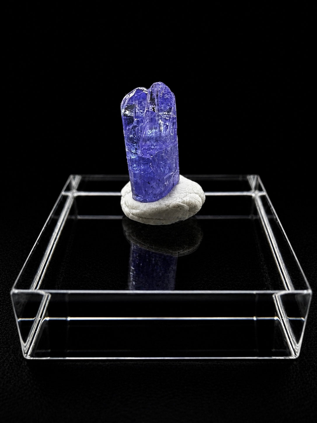 Tanzanite – Merelani Hills, Tanzania