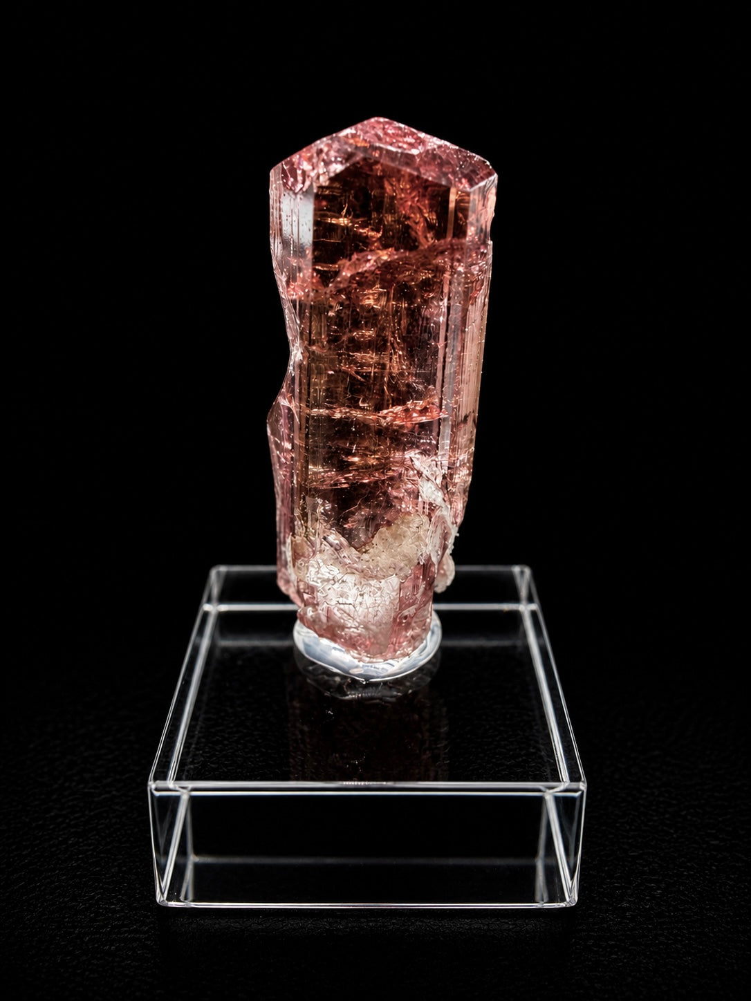 Rubellite – Befisiotra mine, Madagascar