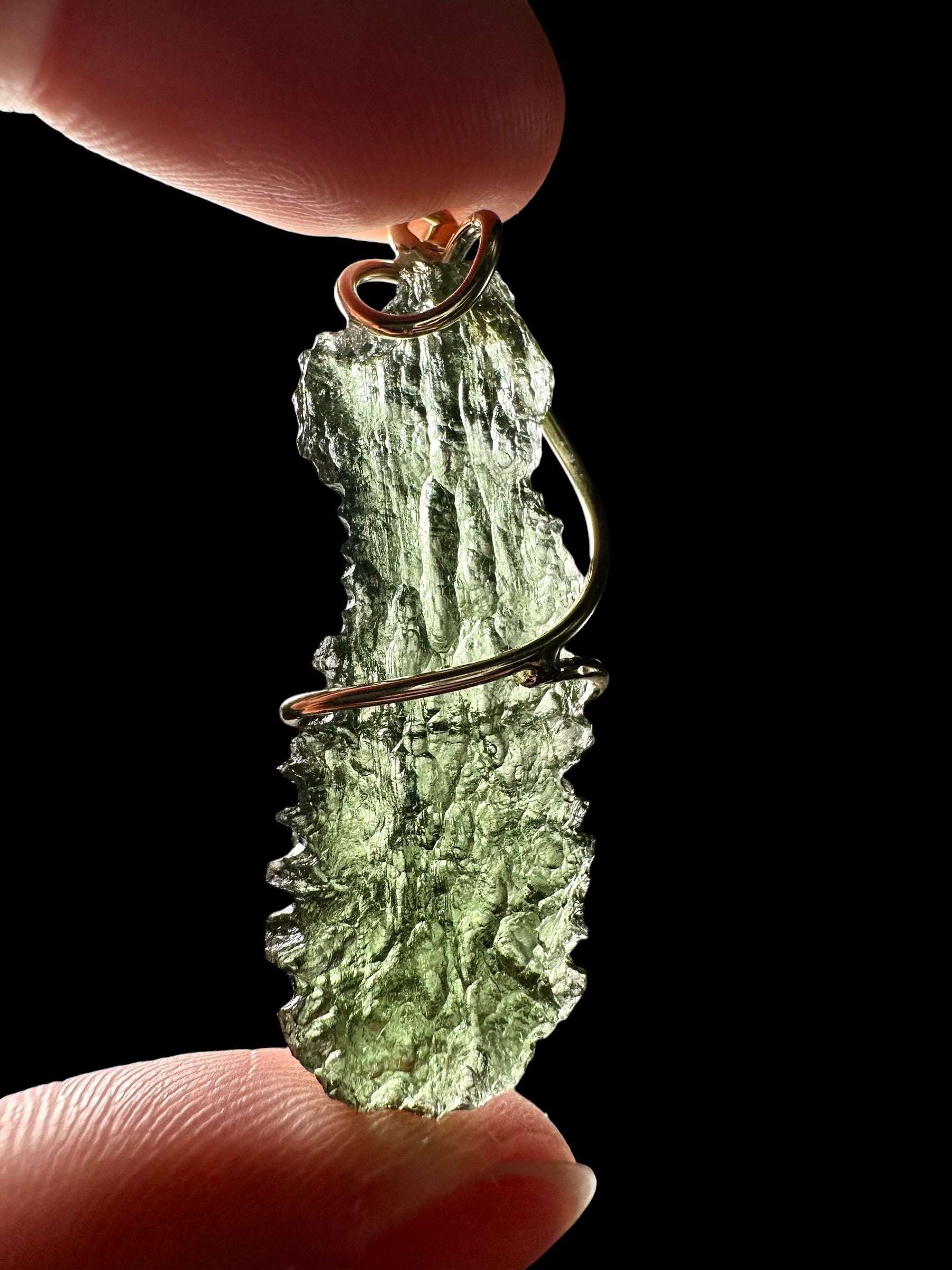 Gold moldavite pendant 5g - ZP/V028