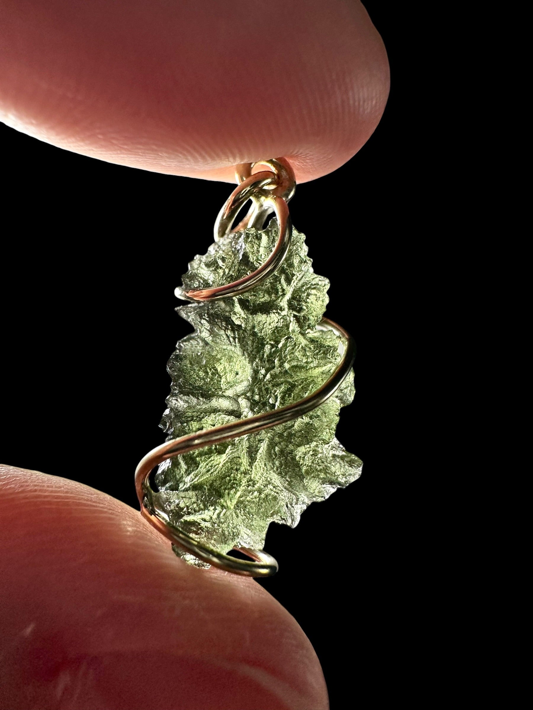 Gold moldavite pendant 2,4g from Besednice Jezkovna - ZP/V041