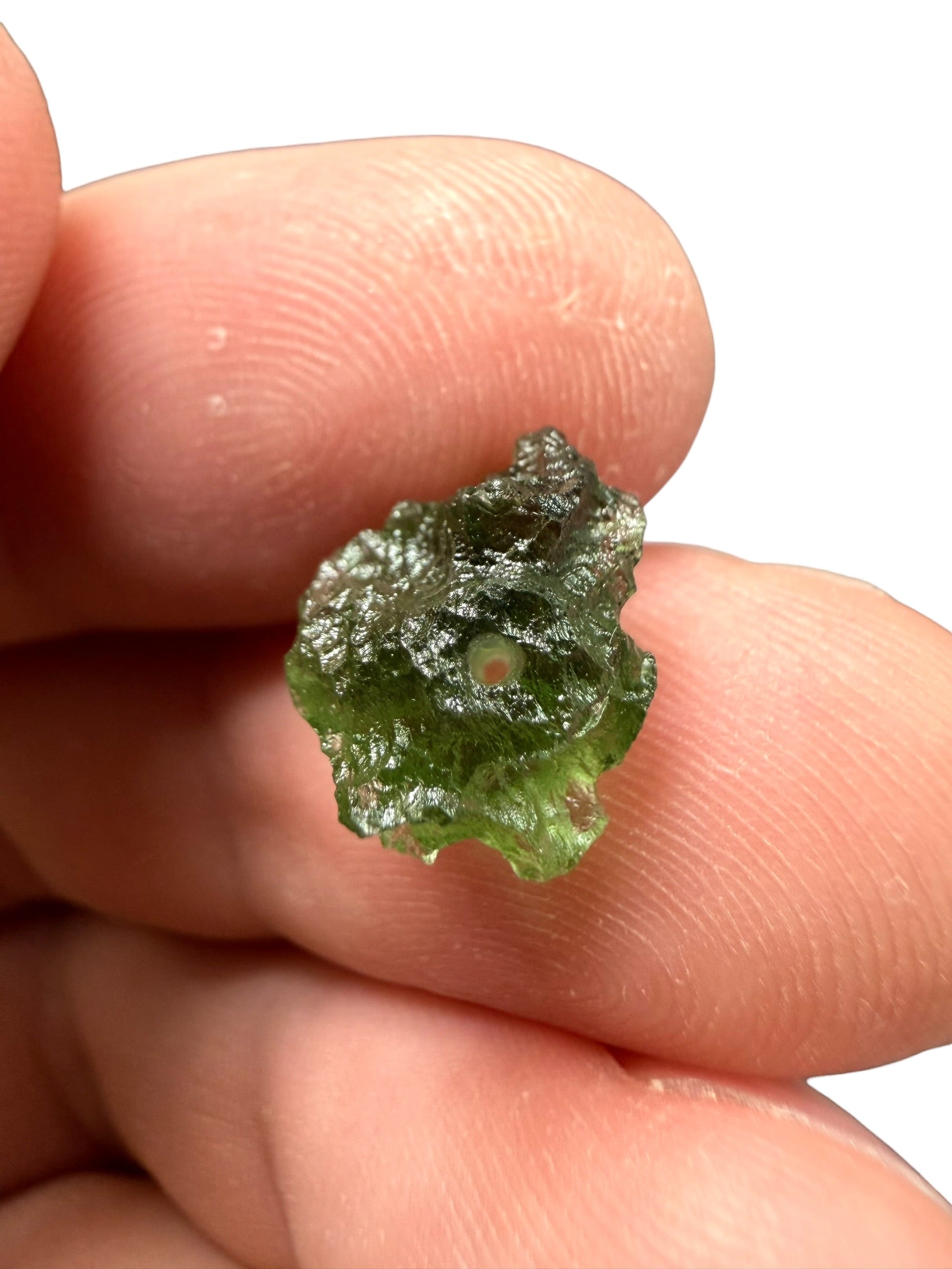 A bead made of raw moldavite 0,78g - VK020