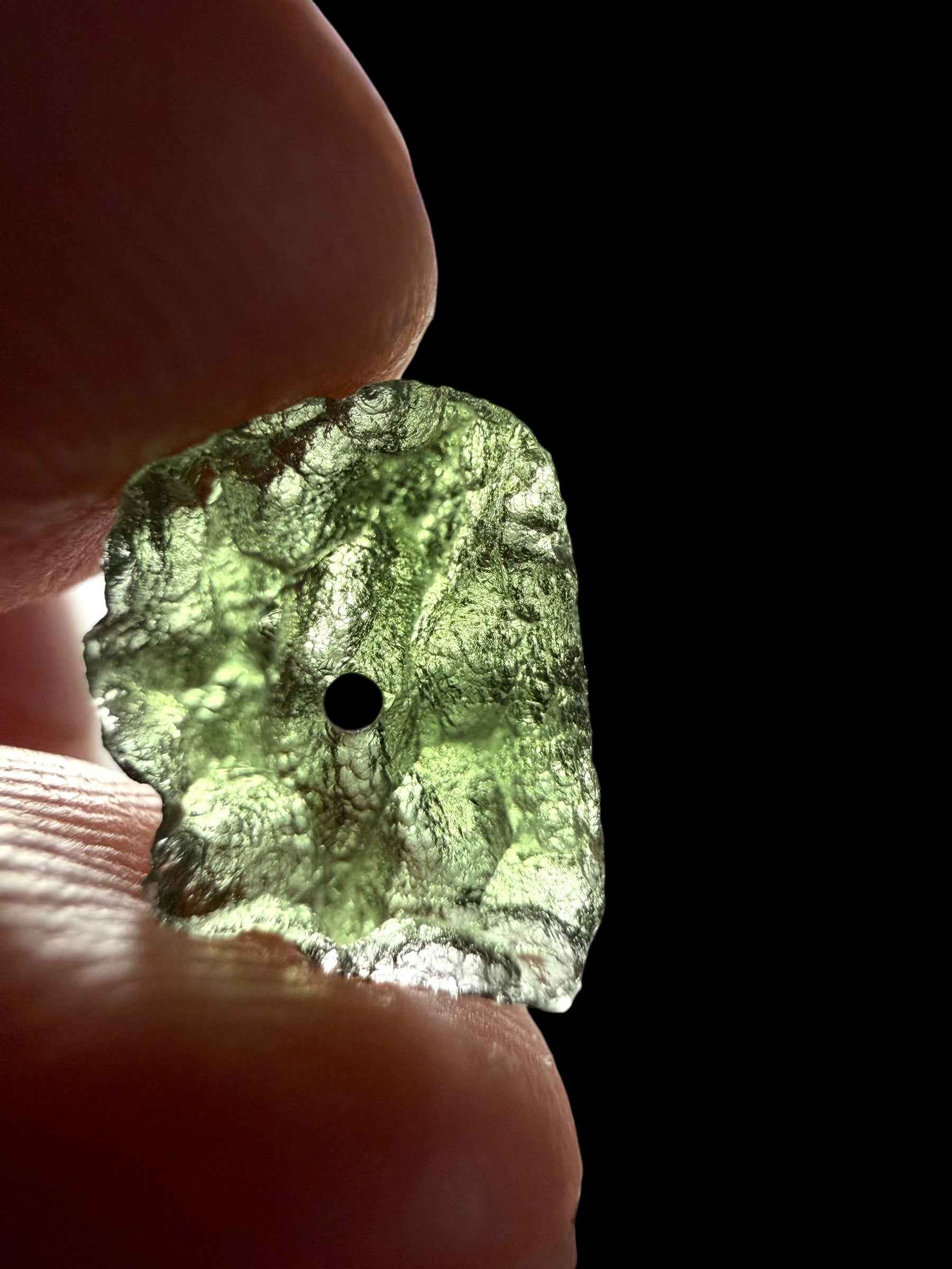 Perla di moldavite grezza 0,58g - VK021