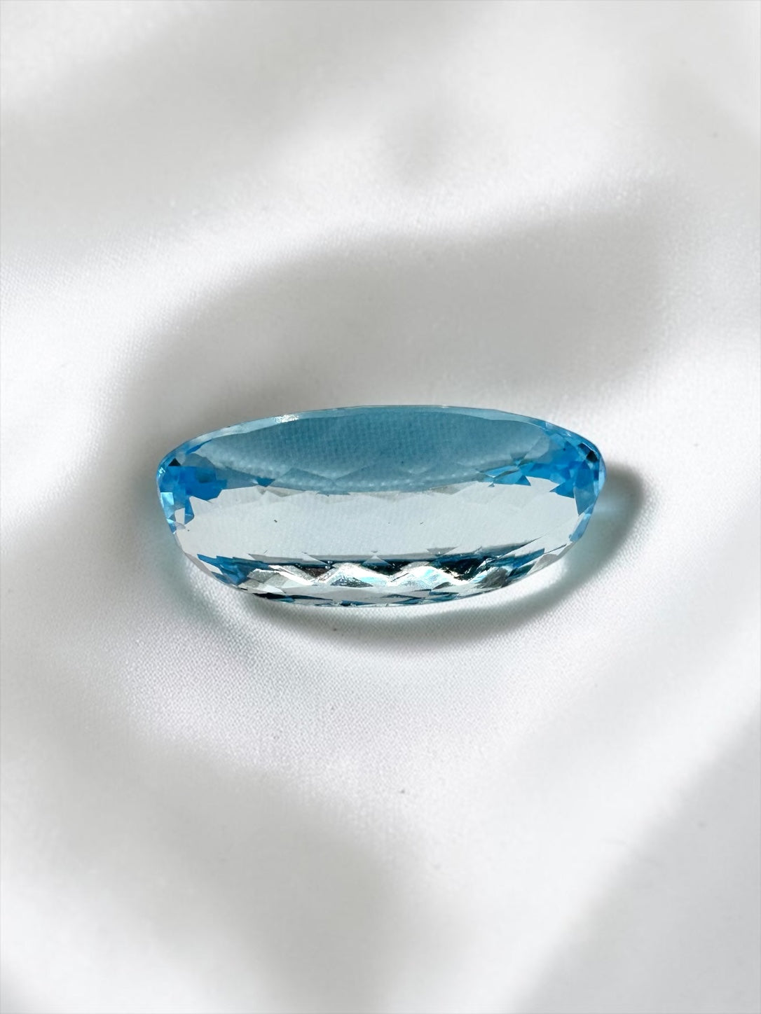 Faceted blue topaz from Brazil 16,2ct - BT01