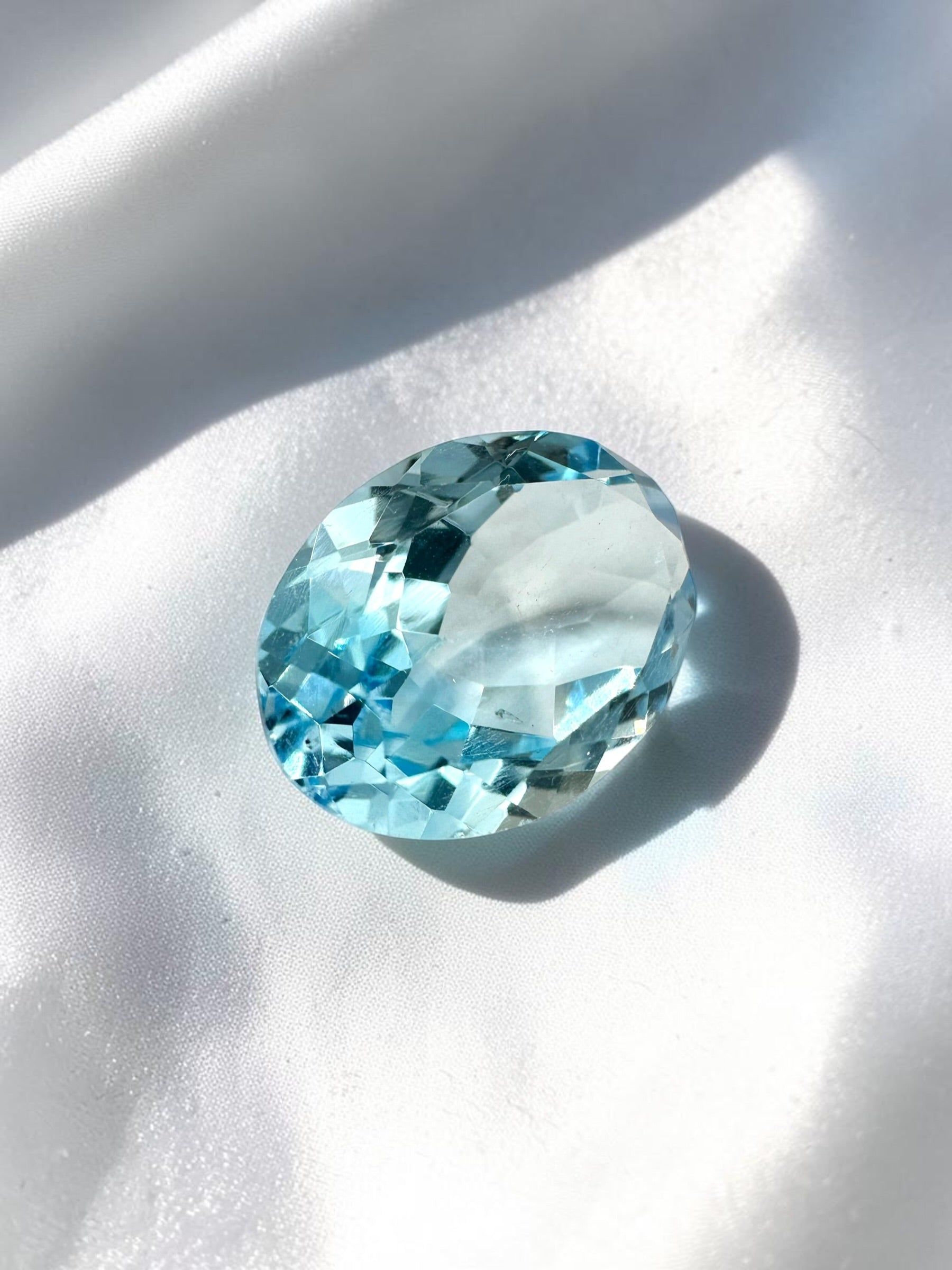 Faceted blue topaz from Brazil 6,4ct - BT05