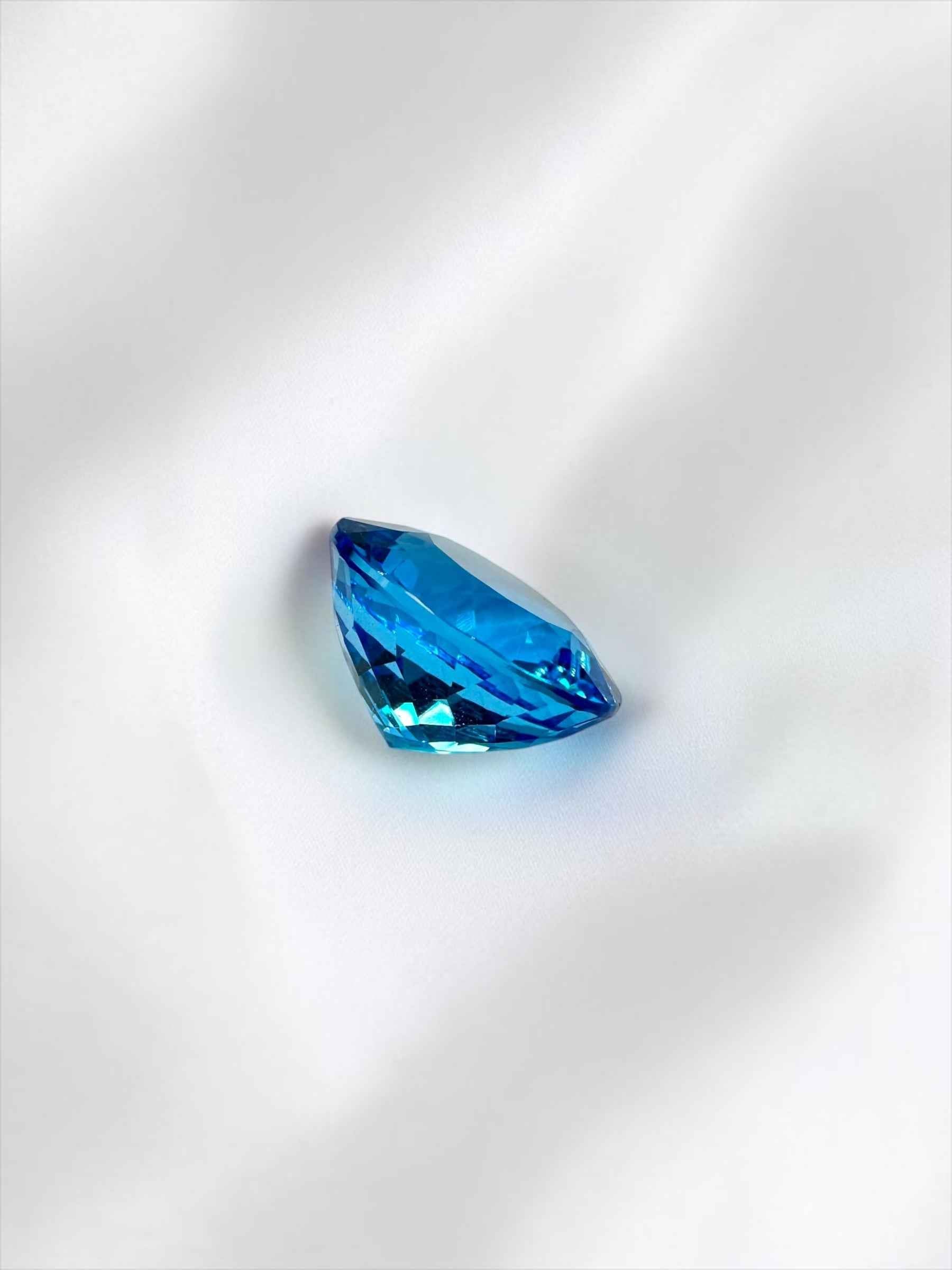 Faceted Swiss Blue Topaz from Sri Lanka 10,3ct - BT08