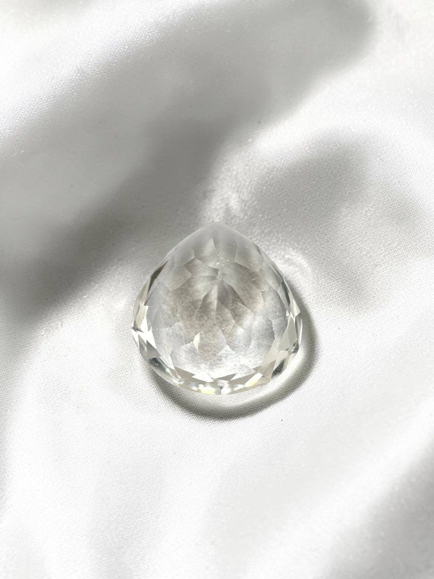 Faceted Zircon from Cambodia 3,9ct - BZI01