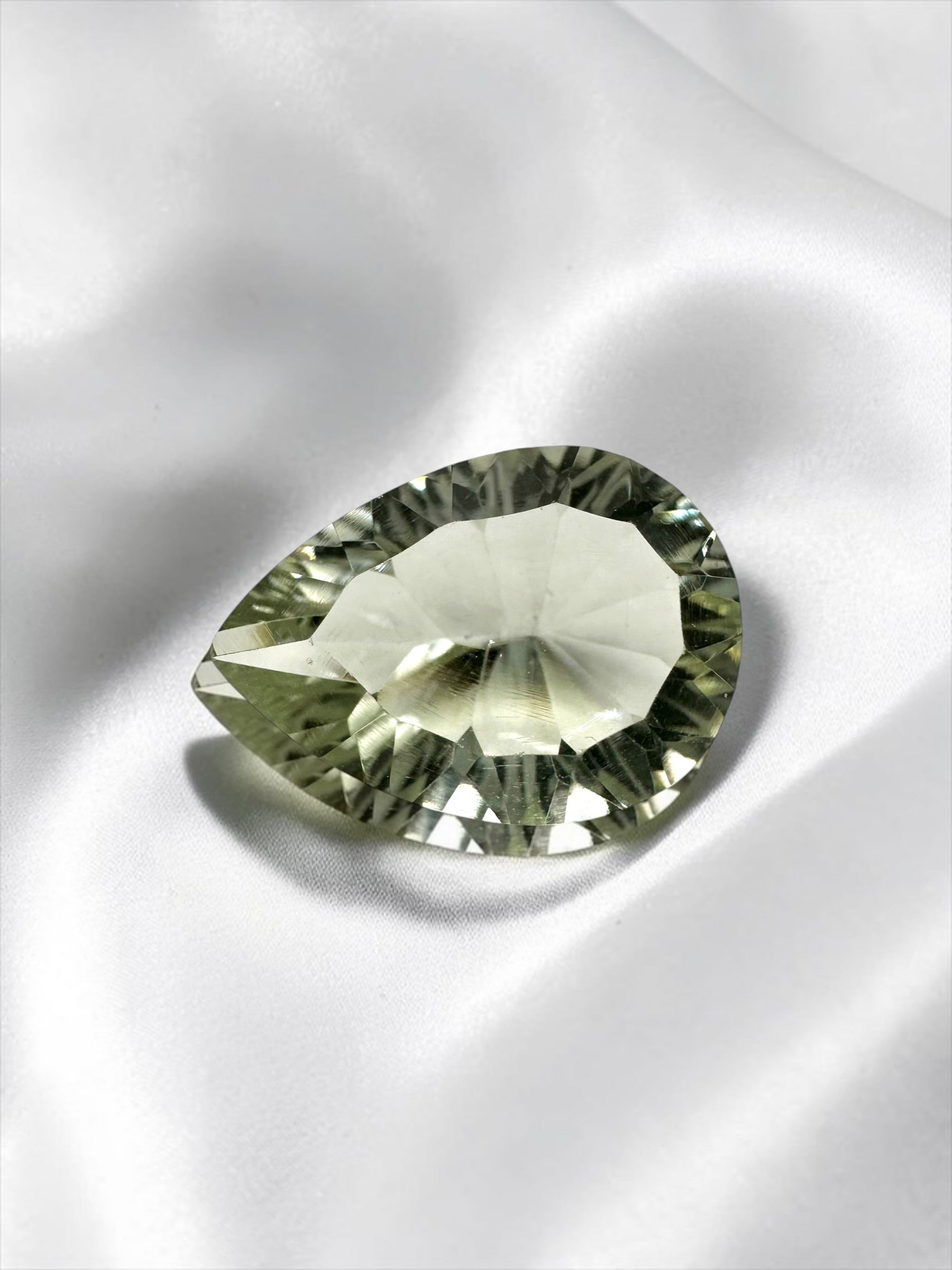 Faceted prasiolite from Brazil 5,65ct